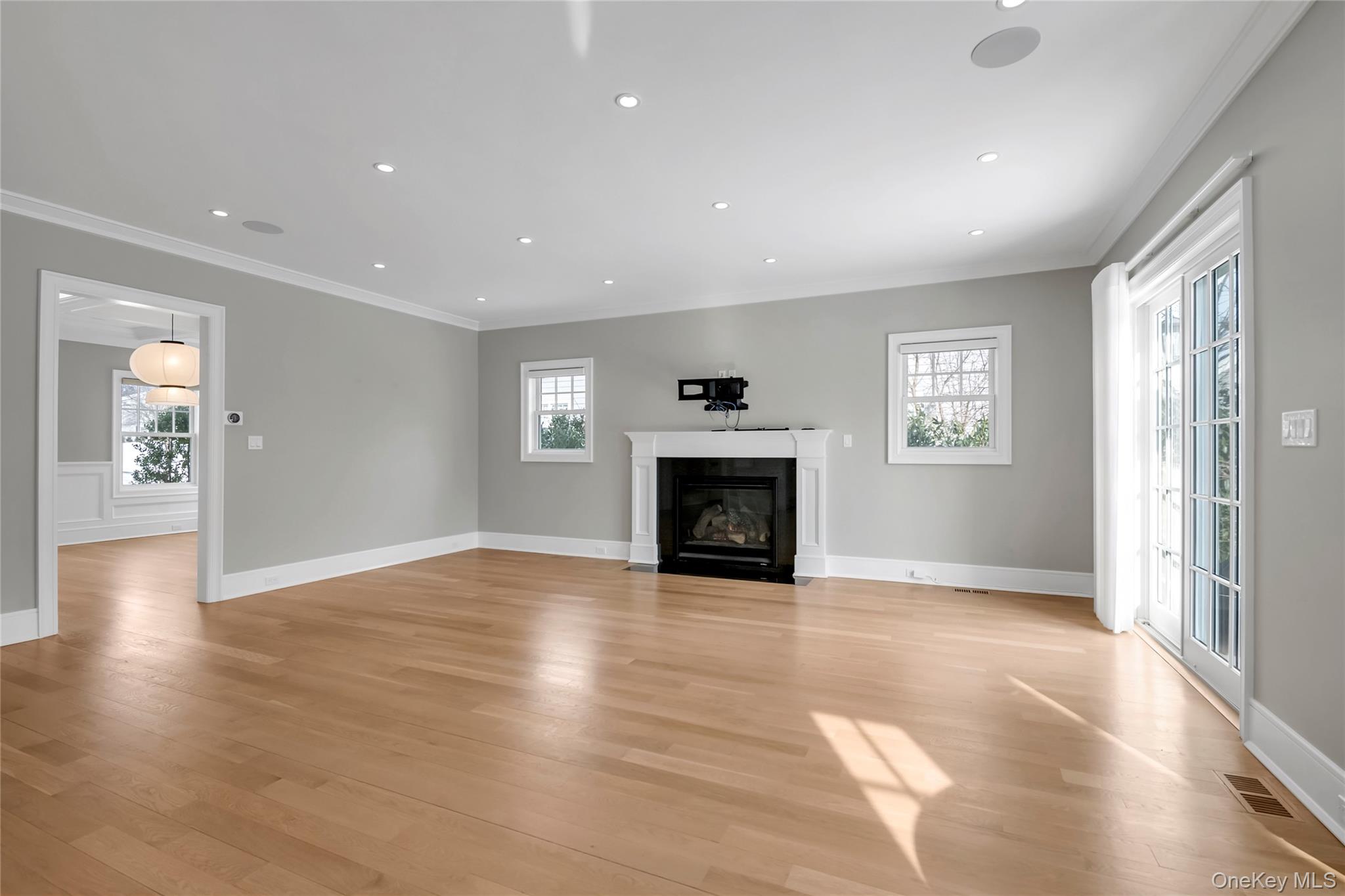 #11 photo, 36 Fenimore Avenue, Garden City , NY 11530