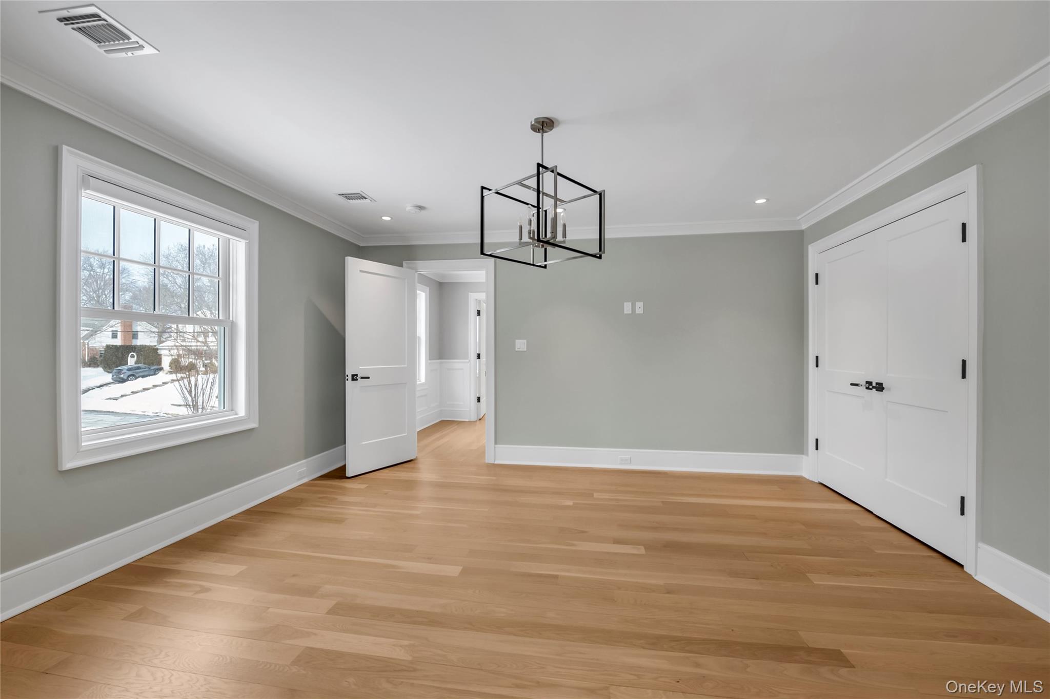 #17 photo, 36 Fenimore Avenue, Garden City , NY 11530