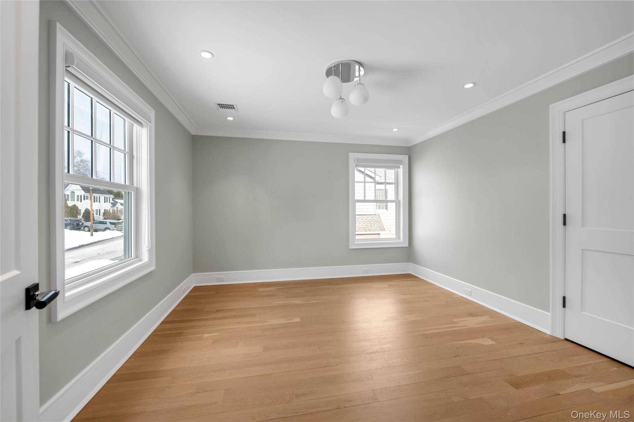 #18 photo, 36 Fenimore Avenue, Garden City , NY 11530