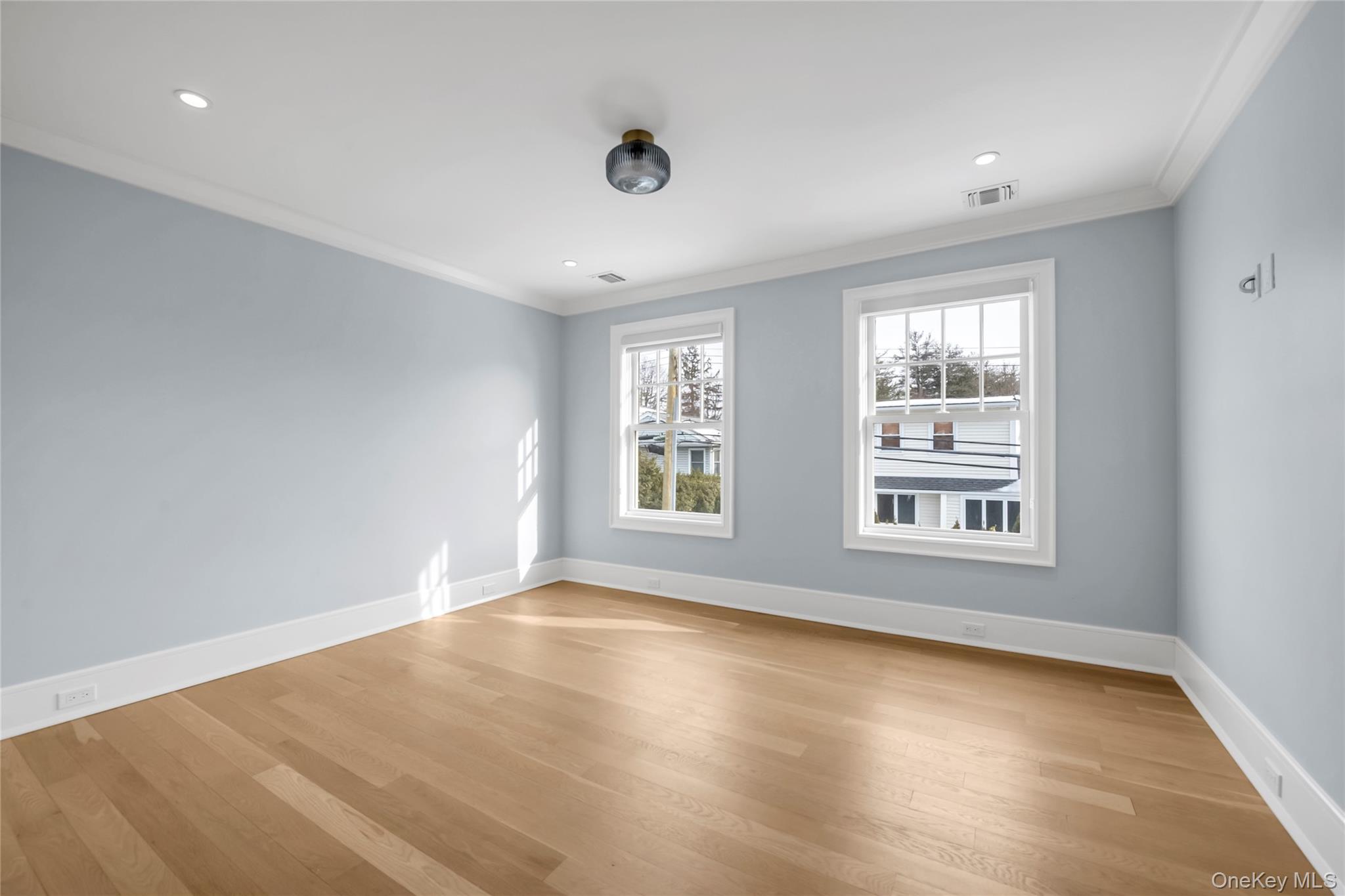 #19 photo, 36 Fenimore Avenue, Garden City , NY 11530