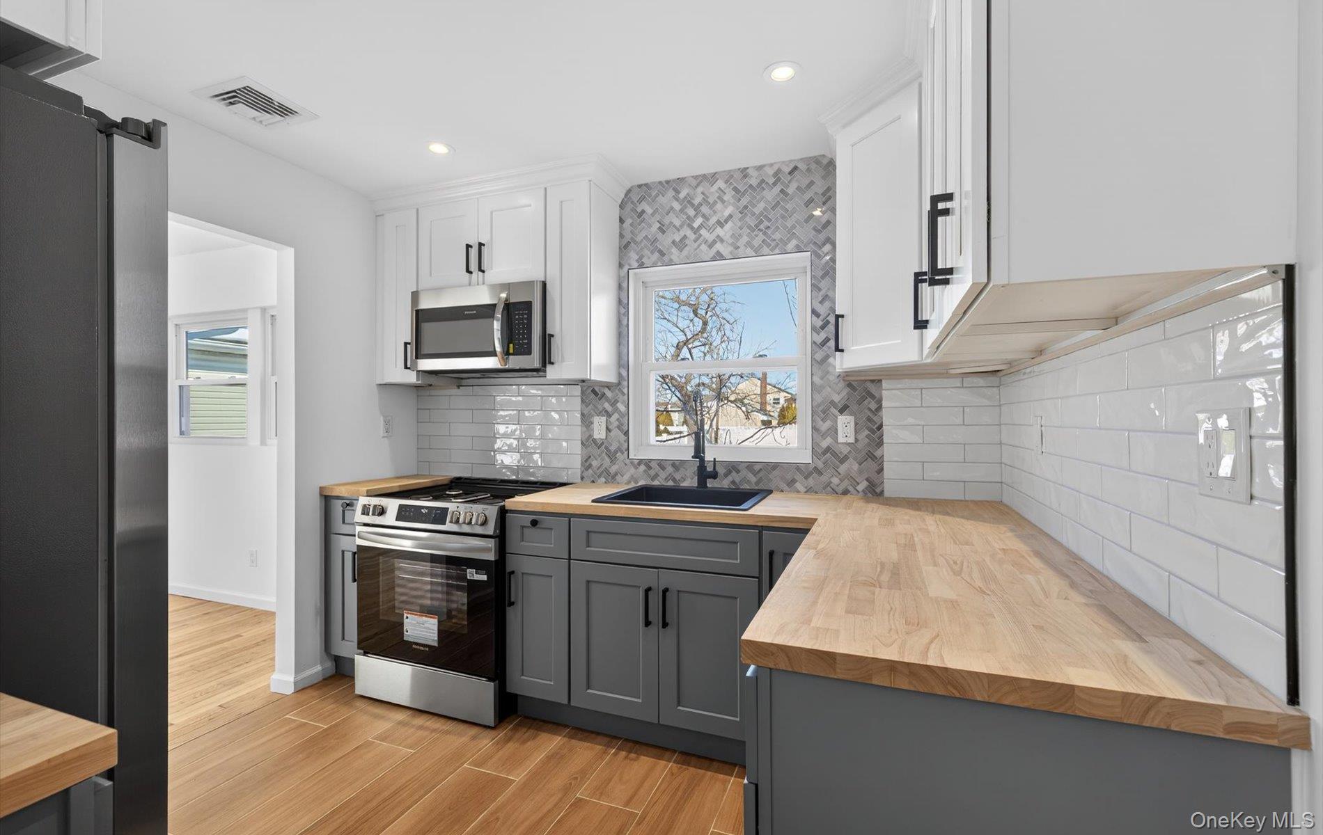 #15 photo, 2675 Anthony Avenue, Bellmore , NY 11710