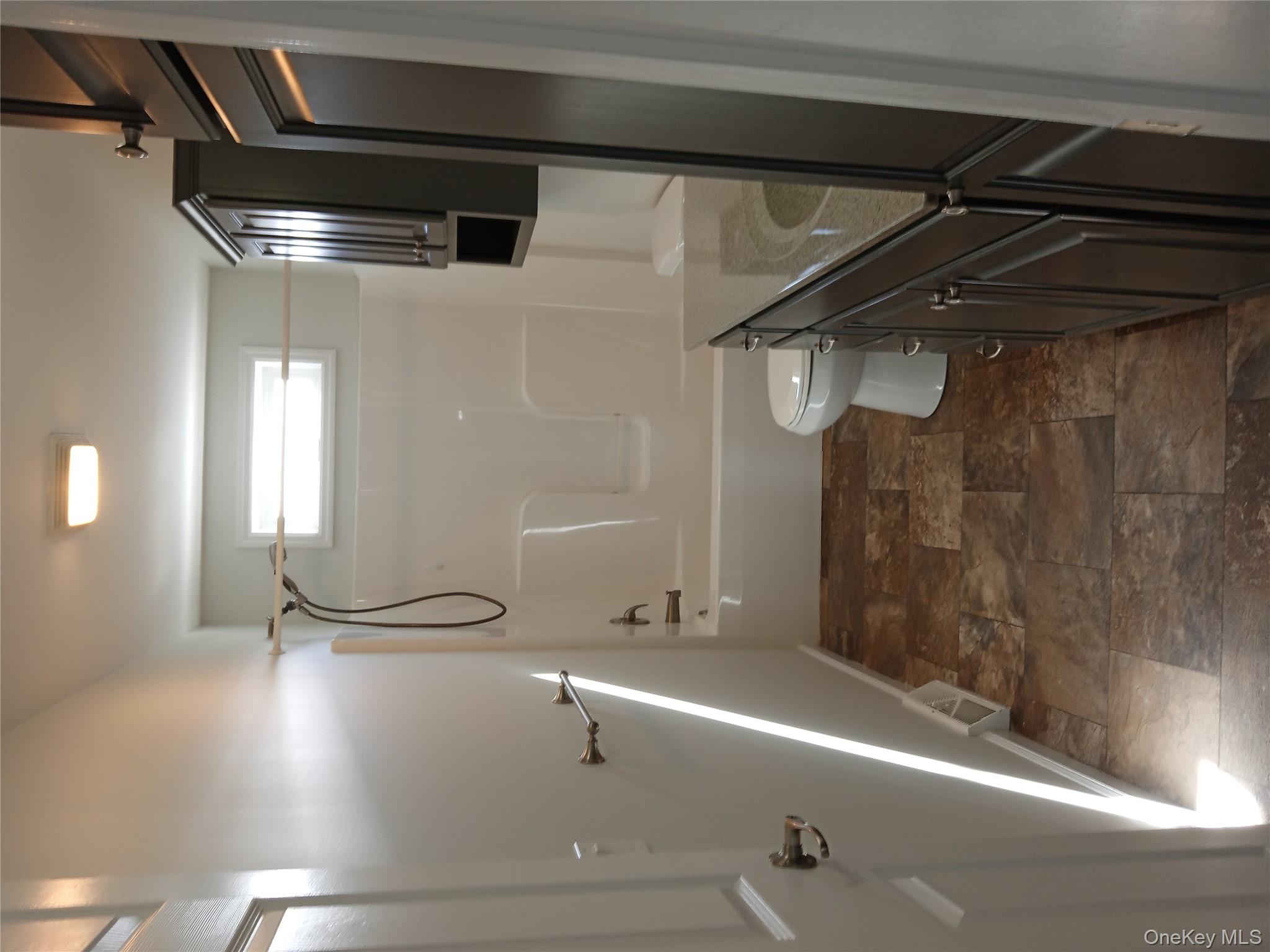 #12 photo, 1661-539 OLD COUNTRY RD, Riverhead , NY 11901