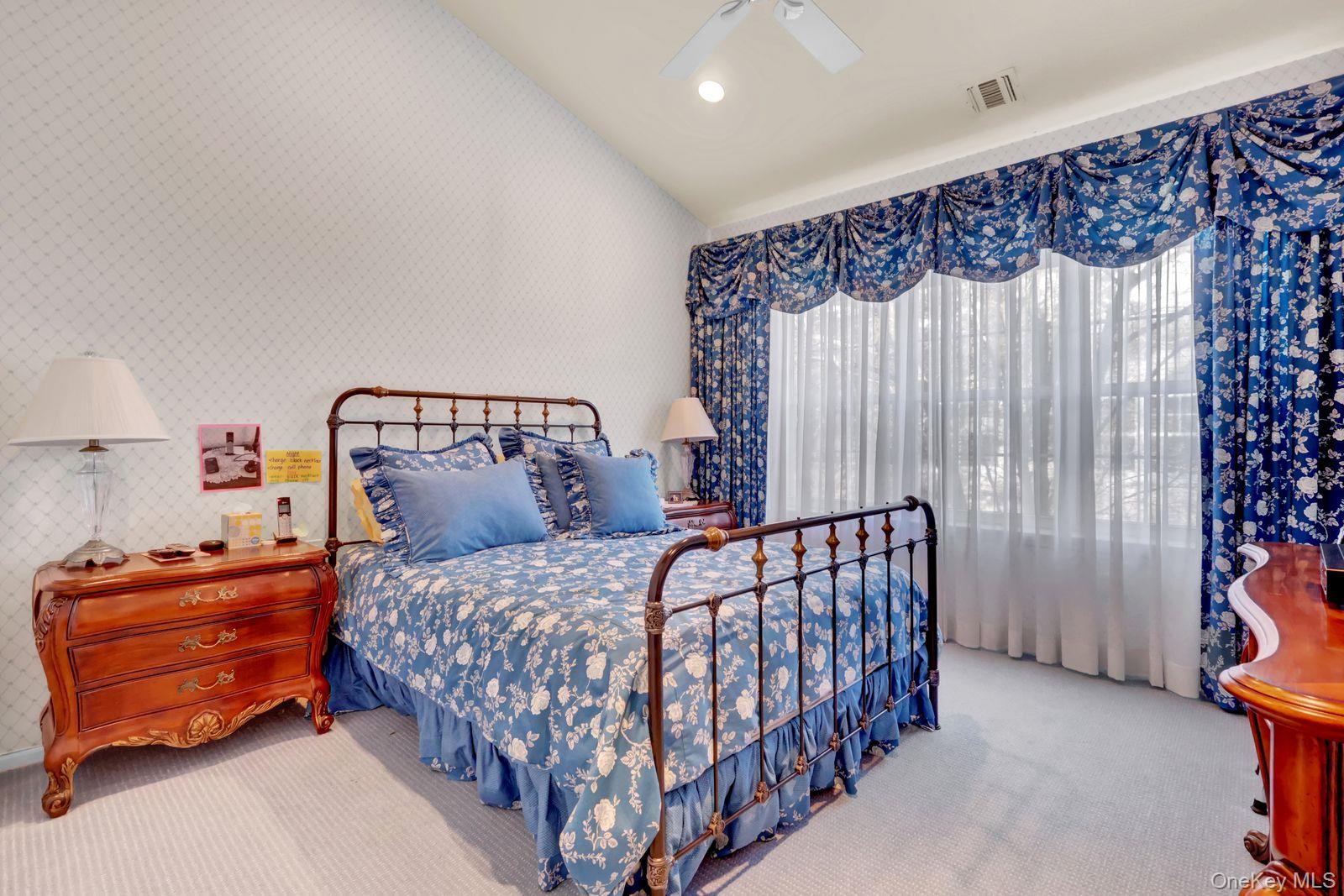 #14 photo, 202 Carriage Lane, नासाउ काउंटी Plainview , NY 11803