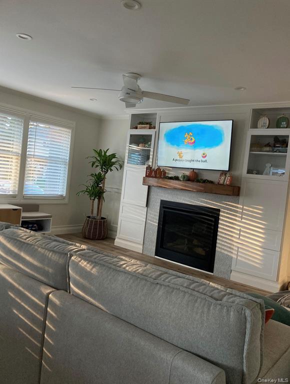 #4 photo, 286 Beachview Street, Copiague , NY 11726