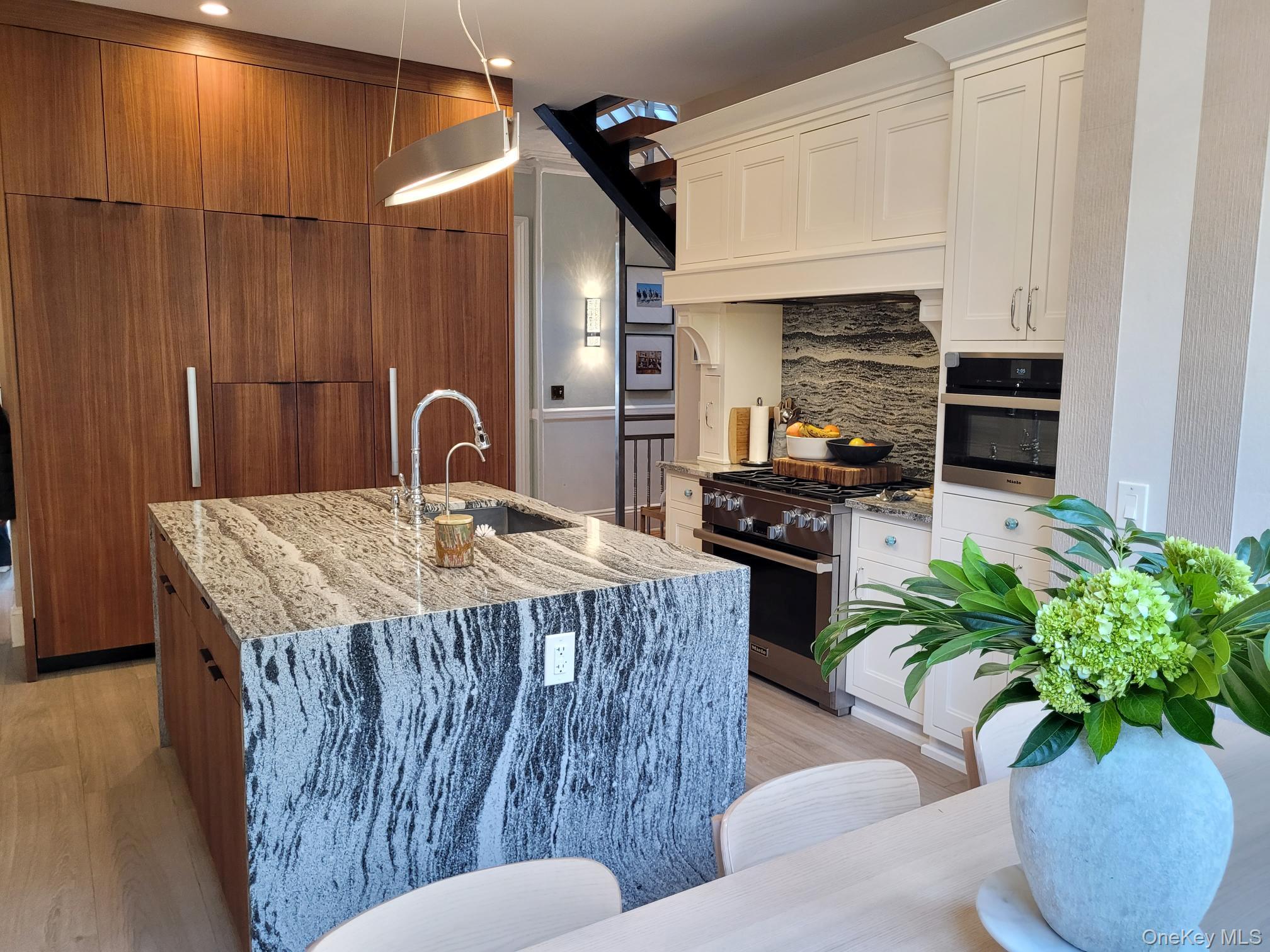 #10 photo, 41 Hilton Avenue, Garden City , NY 11530