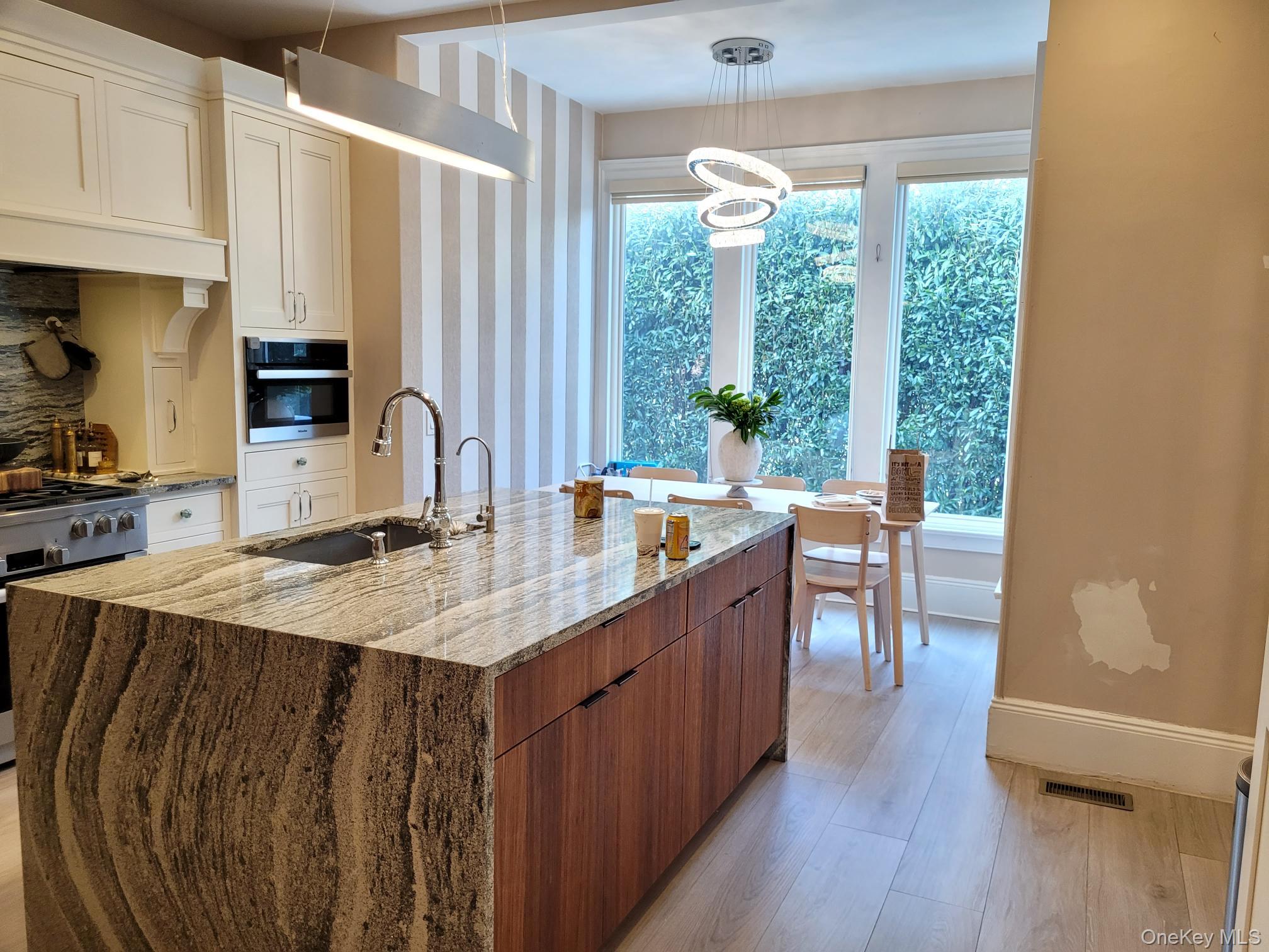 #6 photo, 41 Hilton Avenue, Garden City , NY 11530