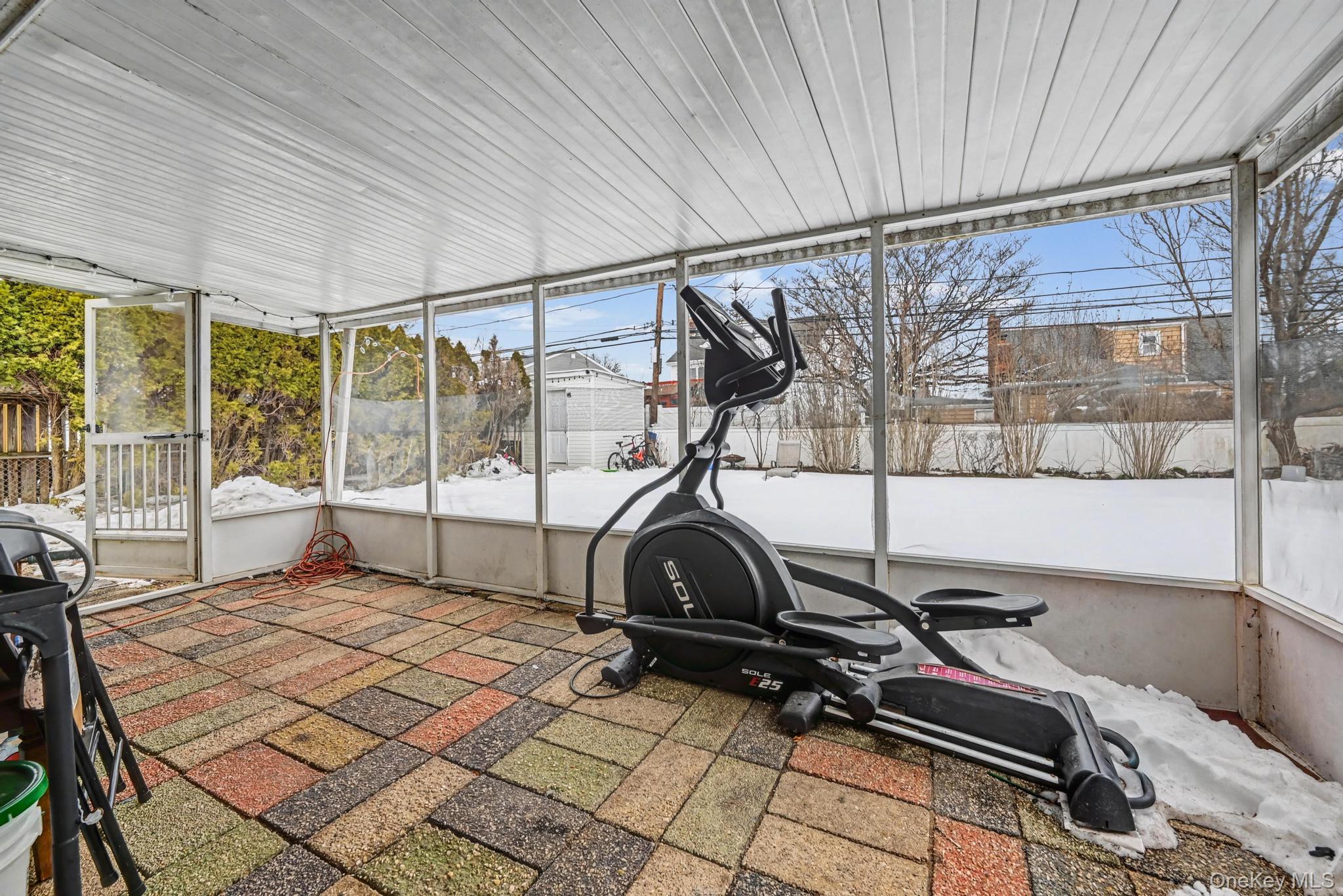 #13 photo, 23 Tiptop Lane, Hicksville , NY 11801