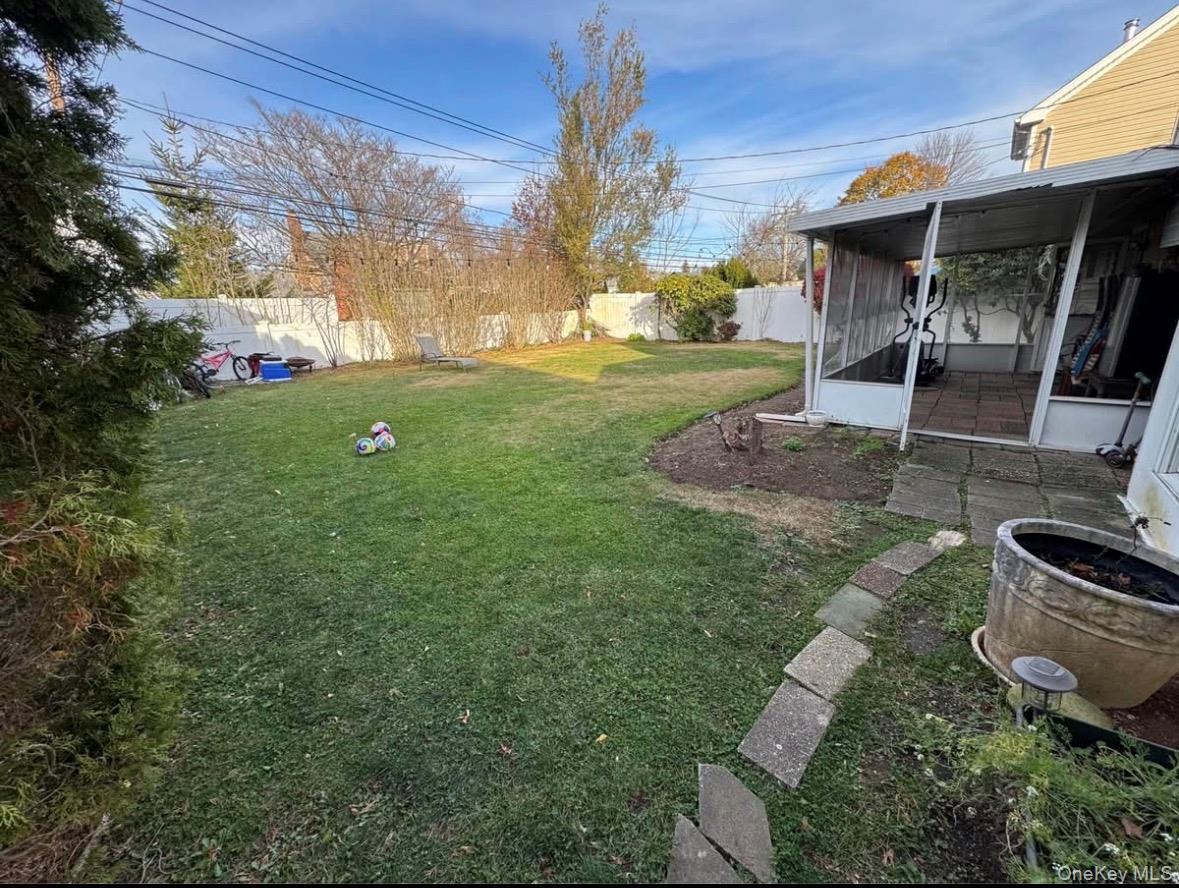 #3 photo, 23 Tiptop Lane, Hicksville , NY 11801