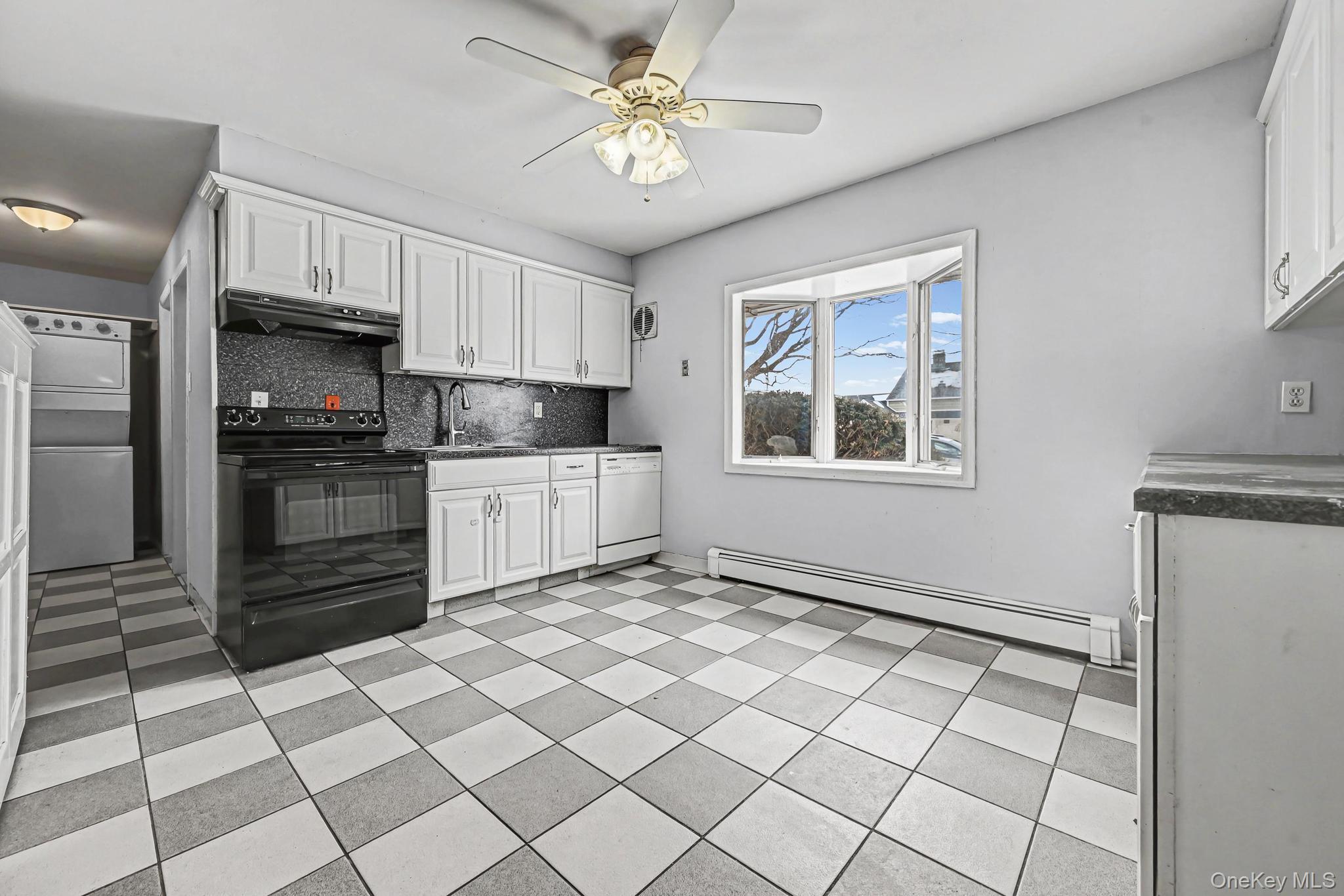 #7 photo, 23 Tiptop Lane, Hicksville , NY 11801