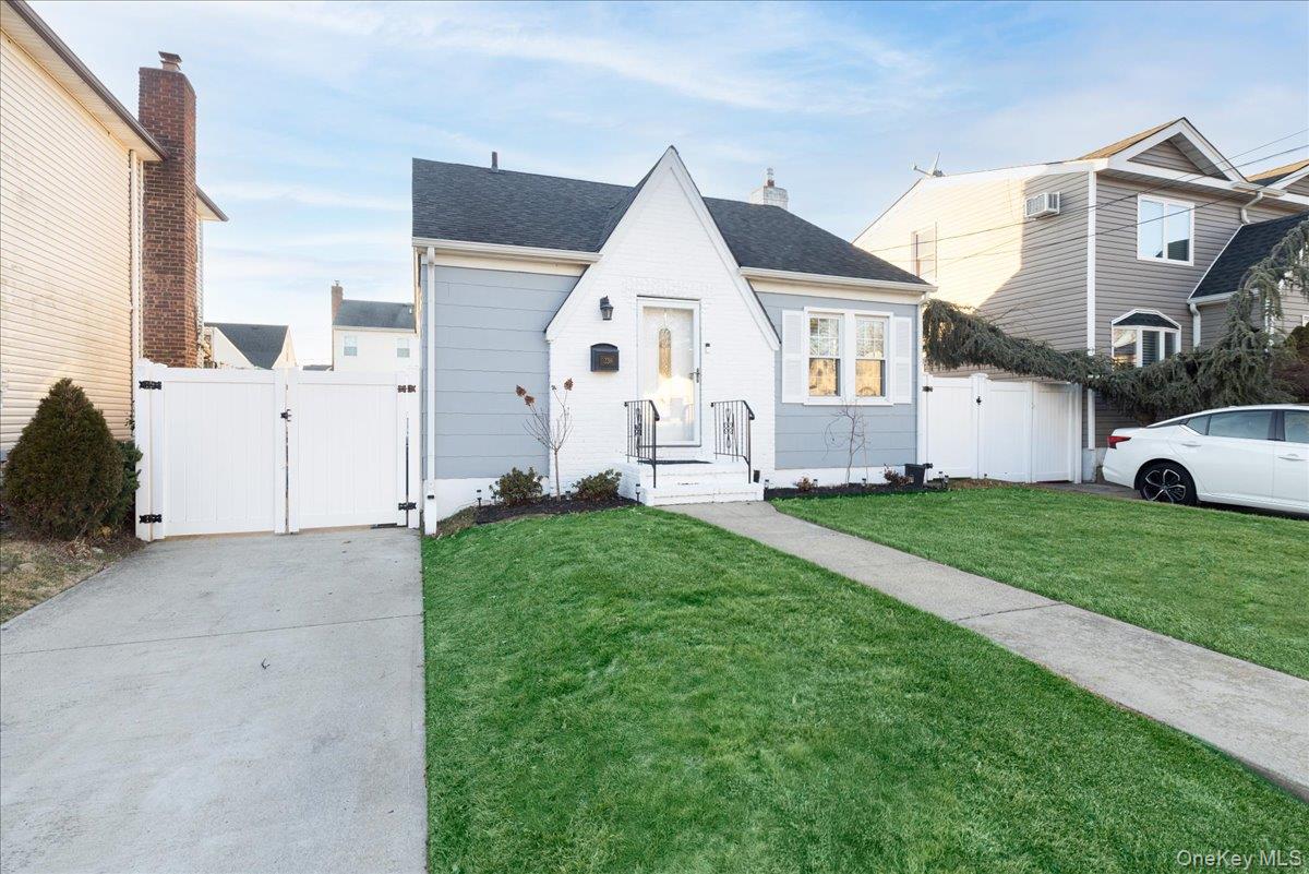 #2 photo, 238 Jefferson Street, Franklin Square , NY 11010