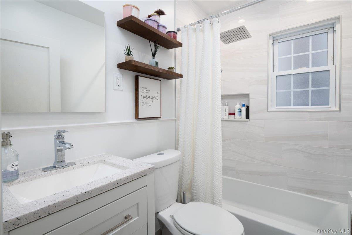 #8 photo, 238 Jefferson Street, Franklin Square , NY 11010