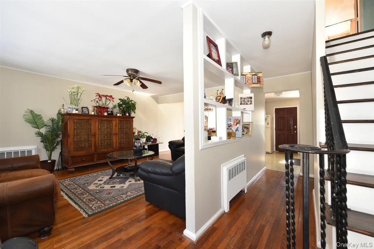 #5 photo, 39 Greentree Road, Mineola , NY 11501