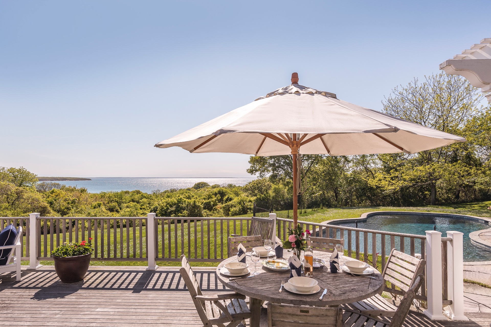 #13 photo, 16 Wills Point Road, מחוז סאפוק Montauk , NY 11954