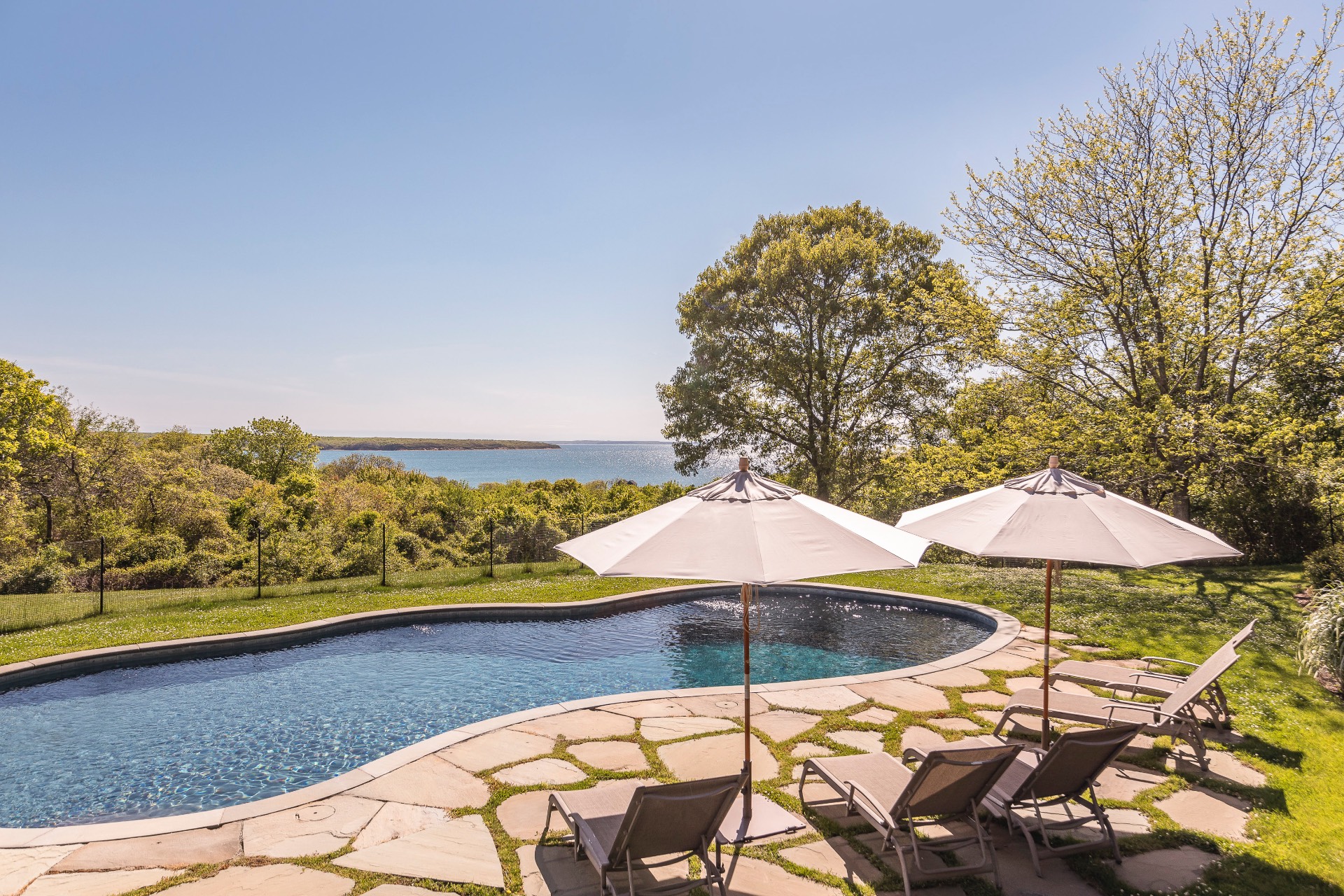 #31 photo, 16 Wills Point Road, מחוז סאפוק Montauk , NY 11954