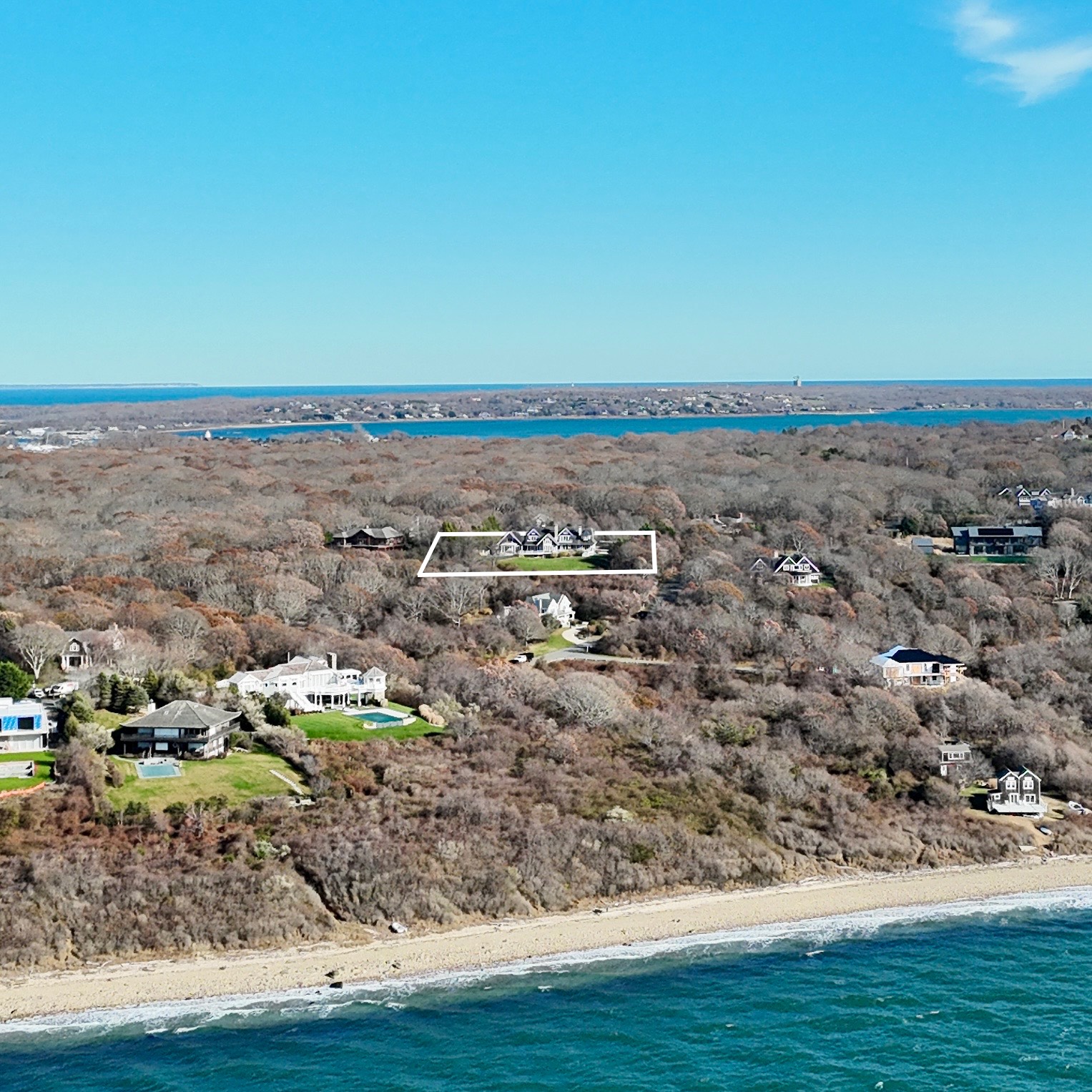 #37 photo, 16 Wills Point Road, מחוז סאפוק Montauk , NY 11954