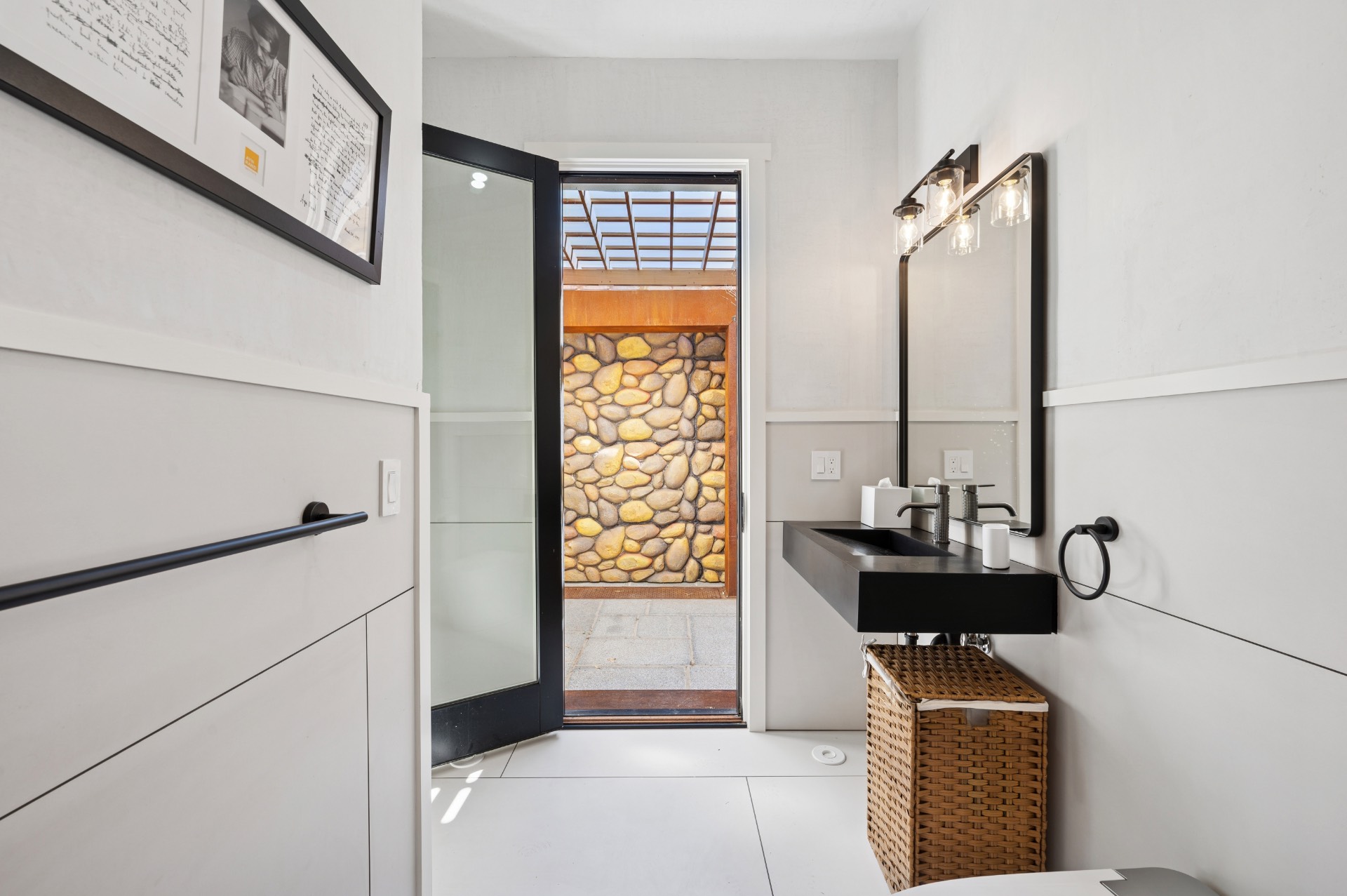 #16 photo, 113 S EDGEMERE ST, Саффолк ‖ Montauk , NY 11954