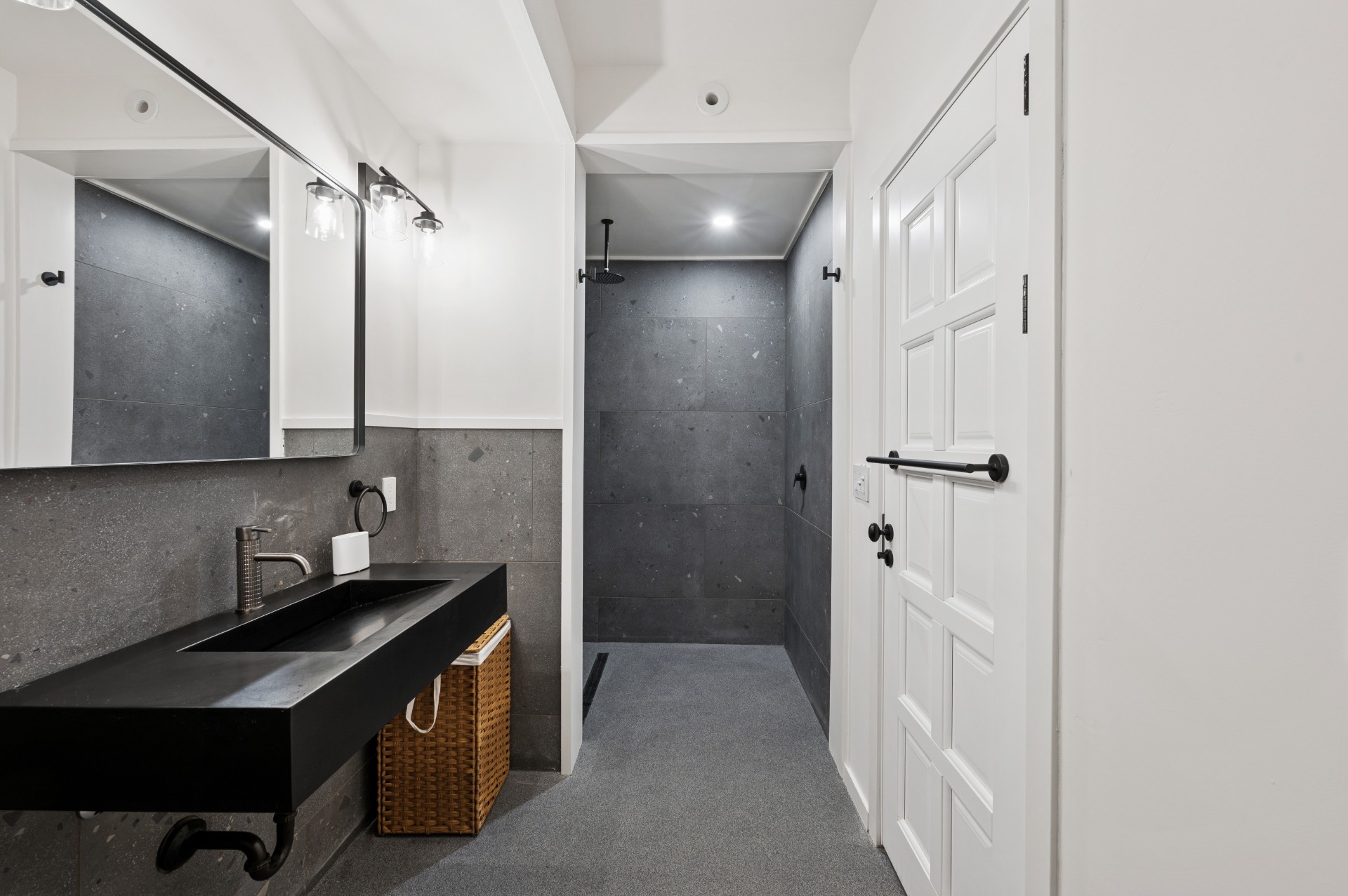 #18 photo, 113 S EDGEMERE ST, Саффолк ‖ Montauk , NY 11954