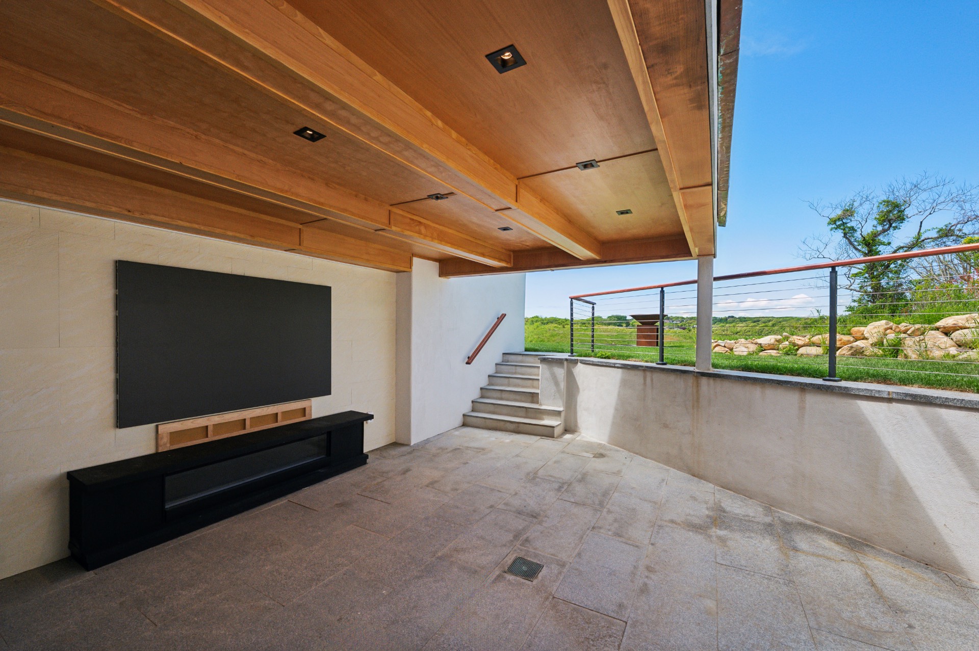 #30 photo, 113 S EDGEMERE ST, Саффолк ‖ Montauk , NY 11954