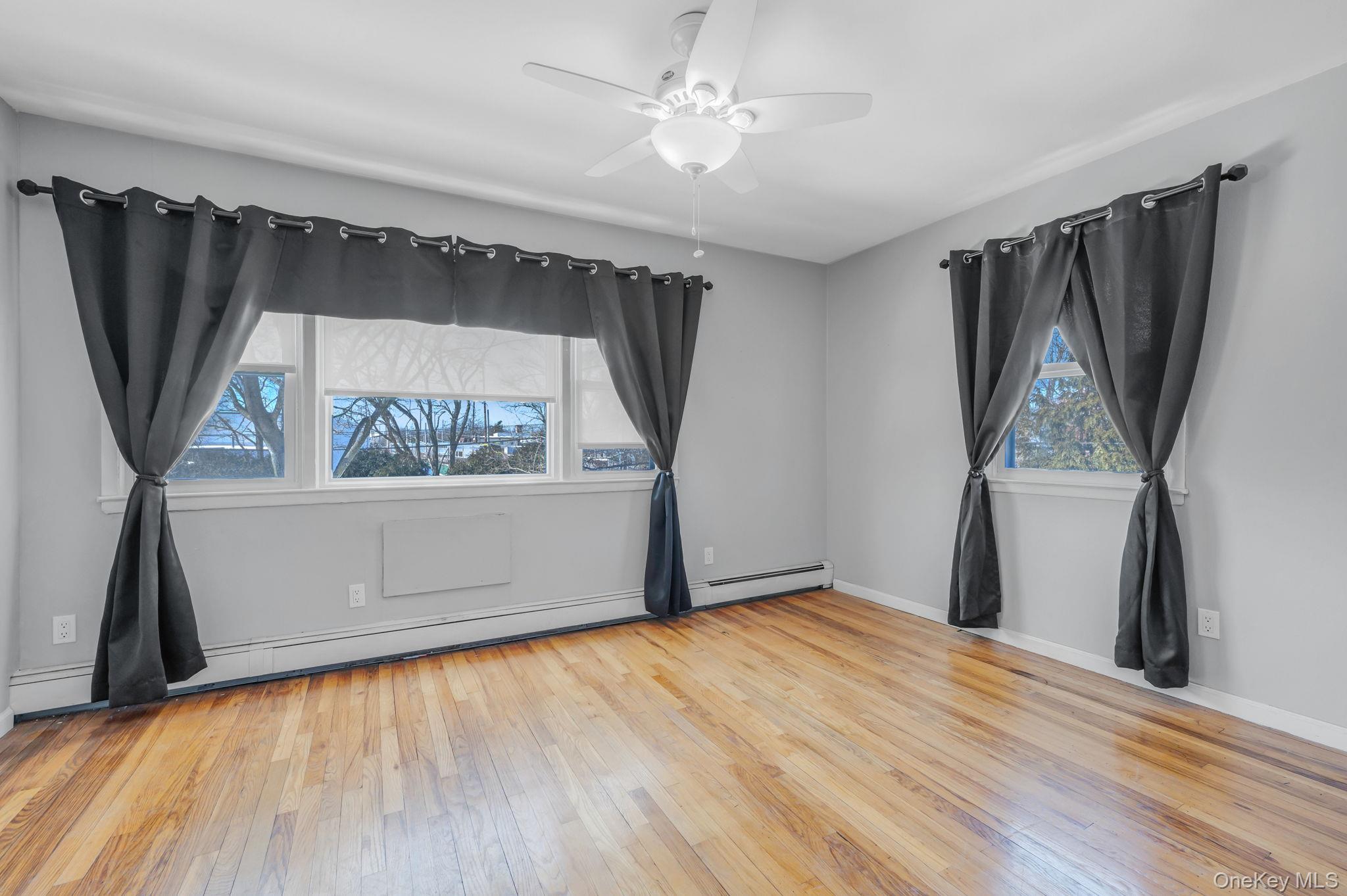 #13 photo, 41 Arch Lane, Islip , NY 11751