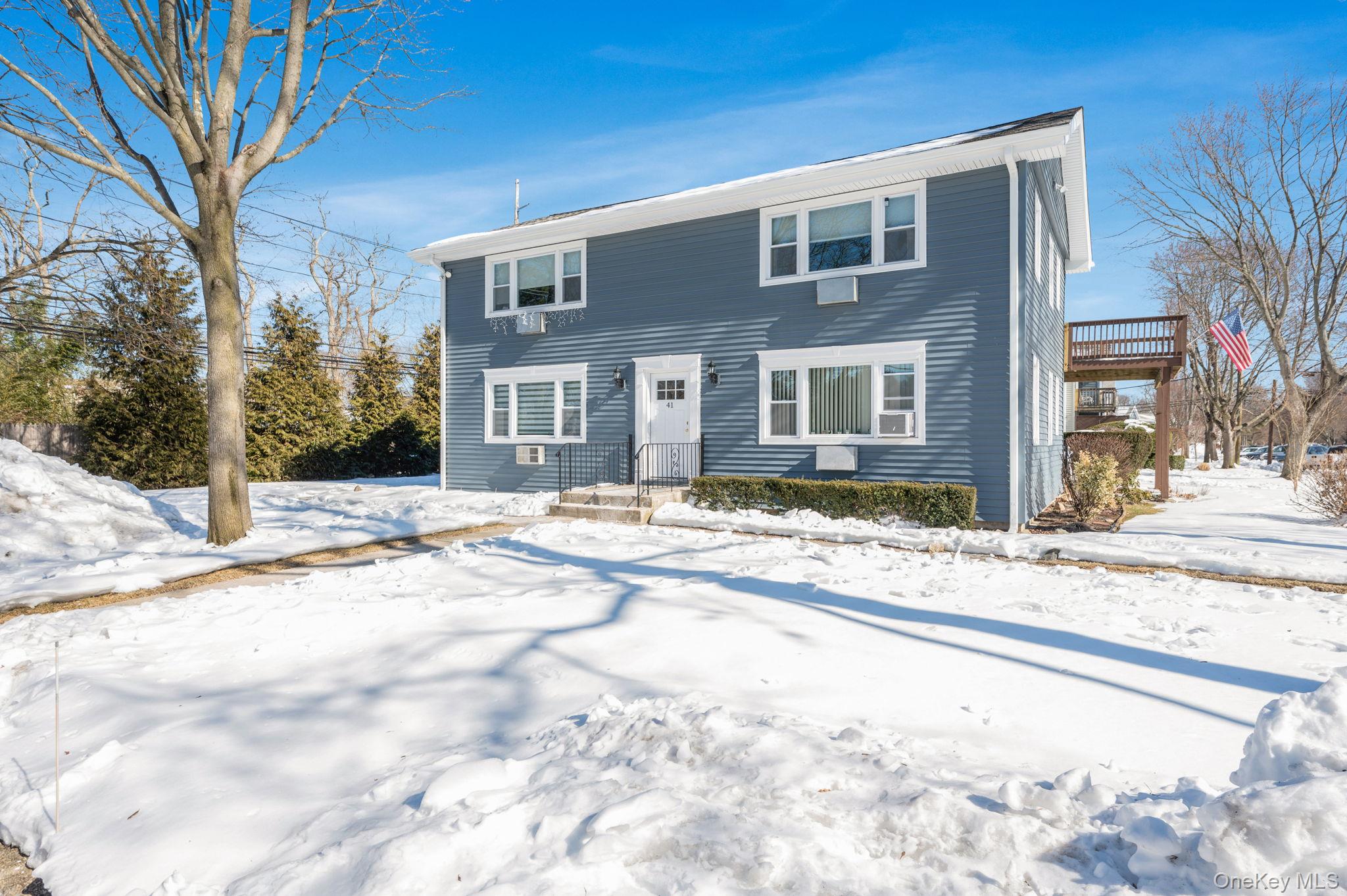 #2 photo, 41 Arch Lane, Islip , NY 11751