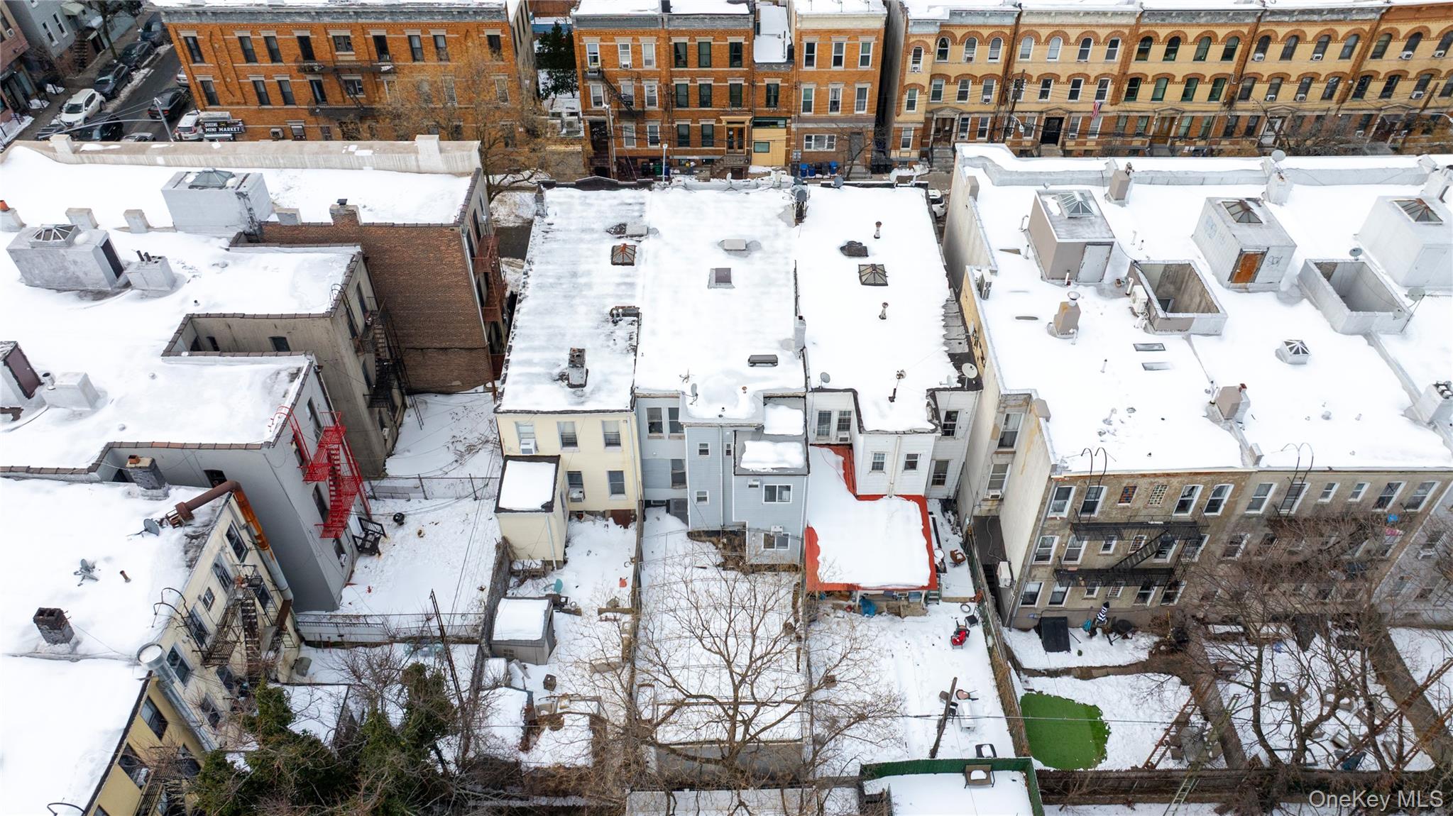 #20 photo, 1816 Woodbine Street, Куинс ‖ Ridgewood , NY 11385