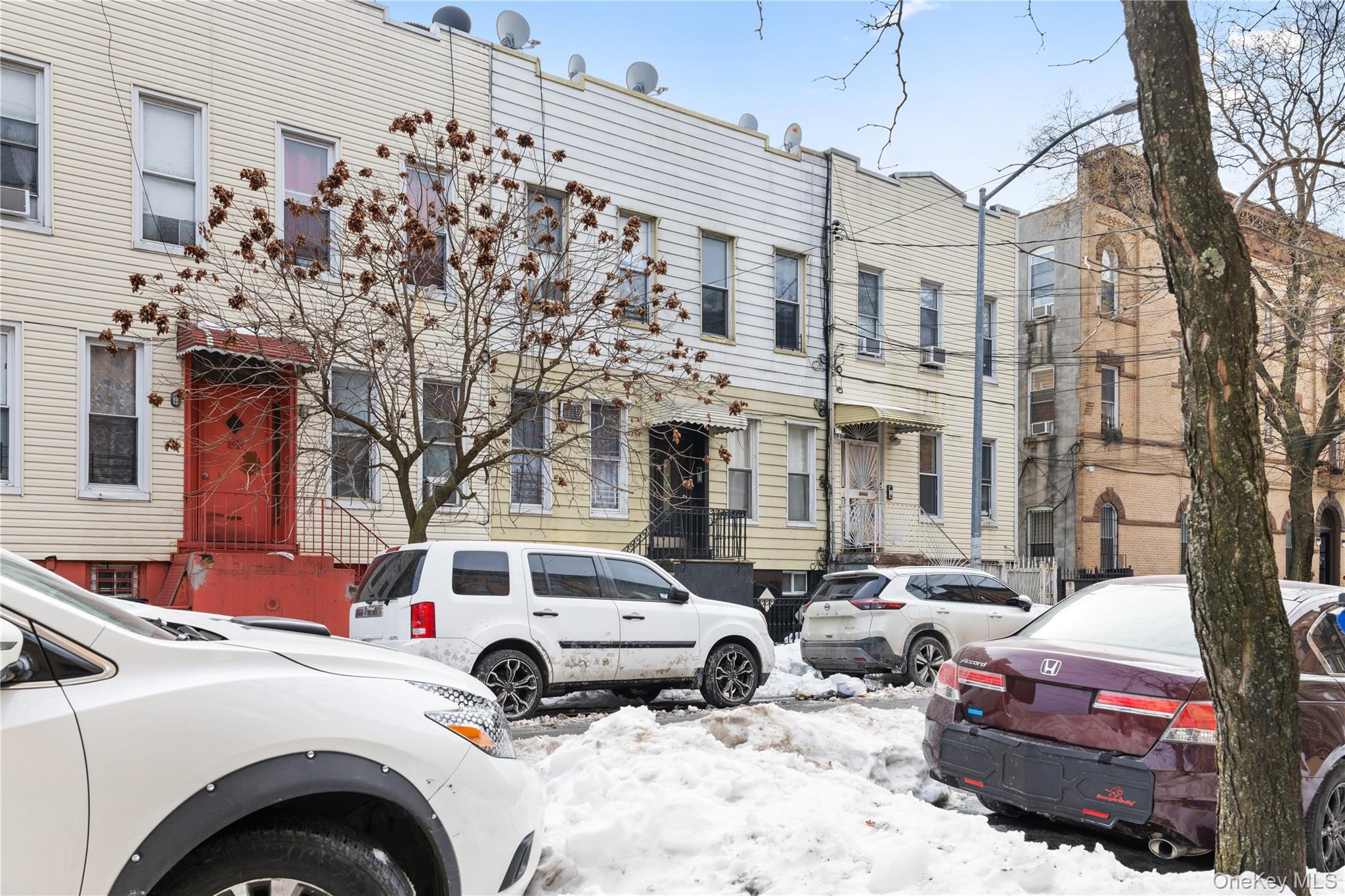 #3 photo, 1816 Woodbine Street, Куинс ‖ Ridgewood , NY 11385