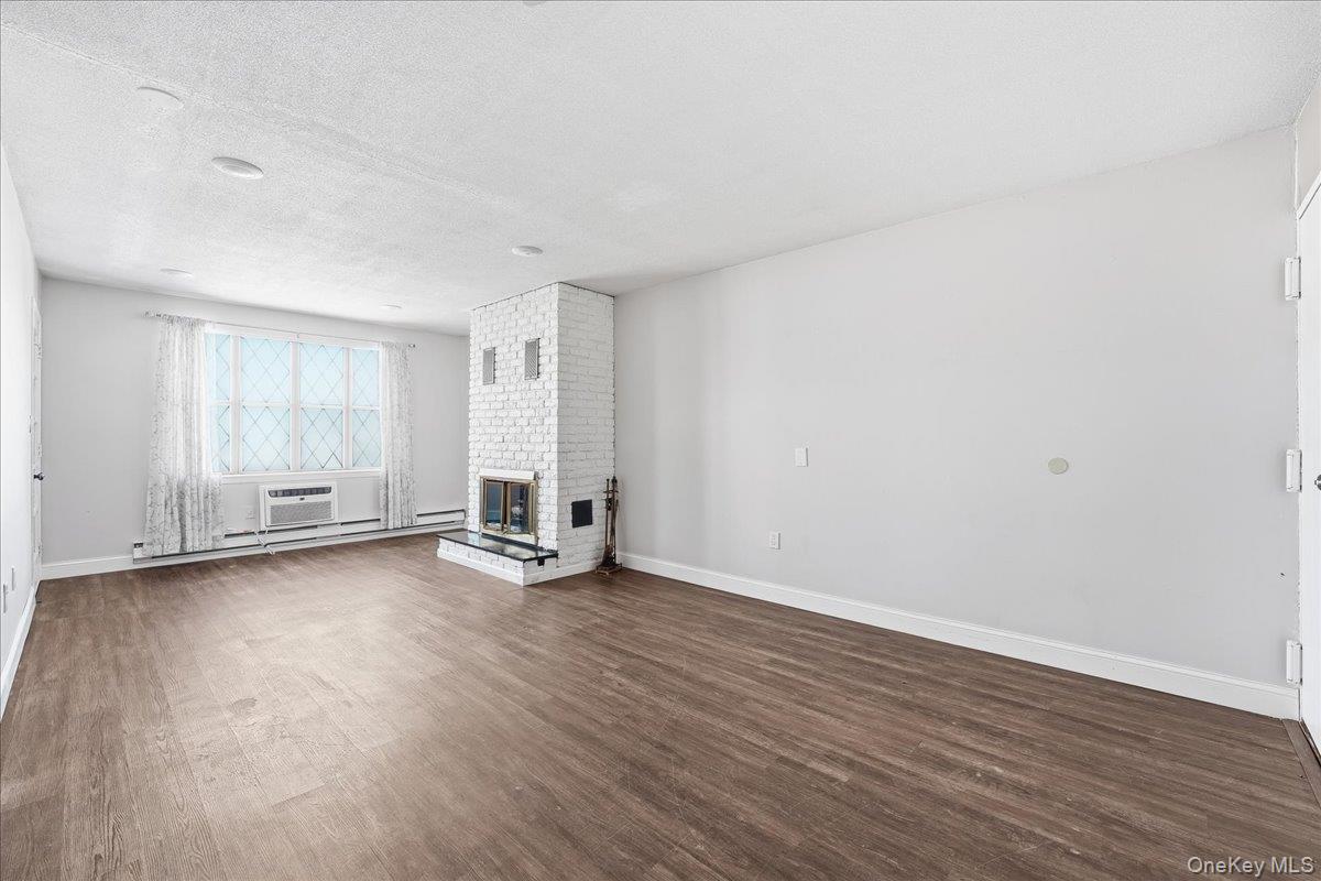 #3 photo, 478 Sierra Vista Lane, Valley Cottage , NY 10989