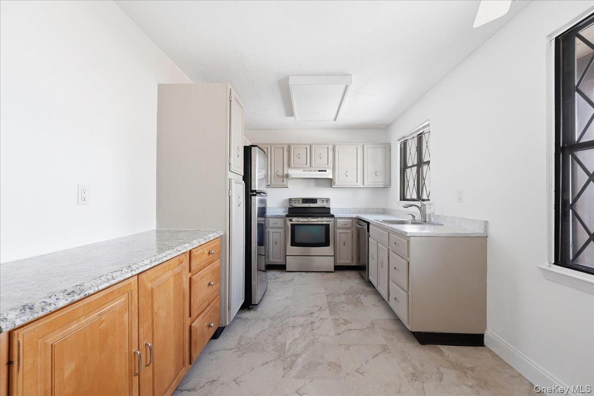 #6 photo, 478 Sierra Vista Lane, Valley Cottage , NY 10989