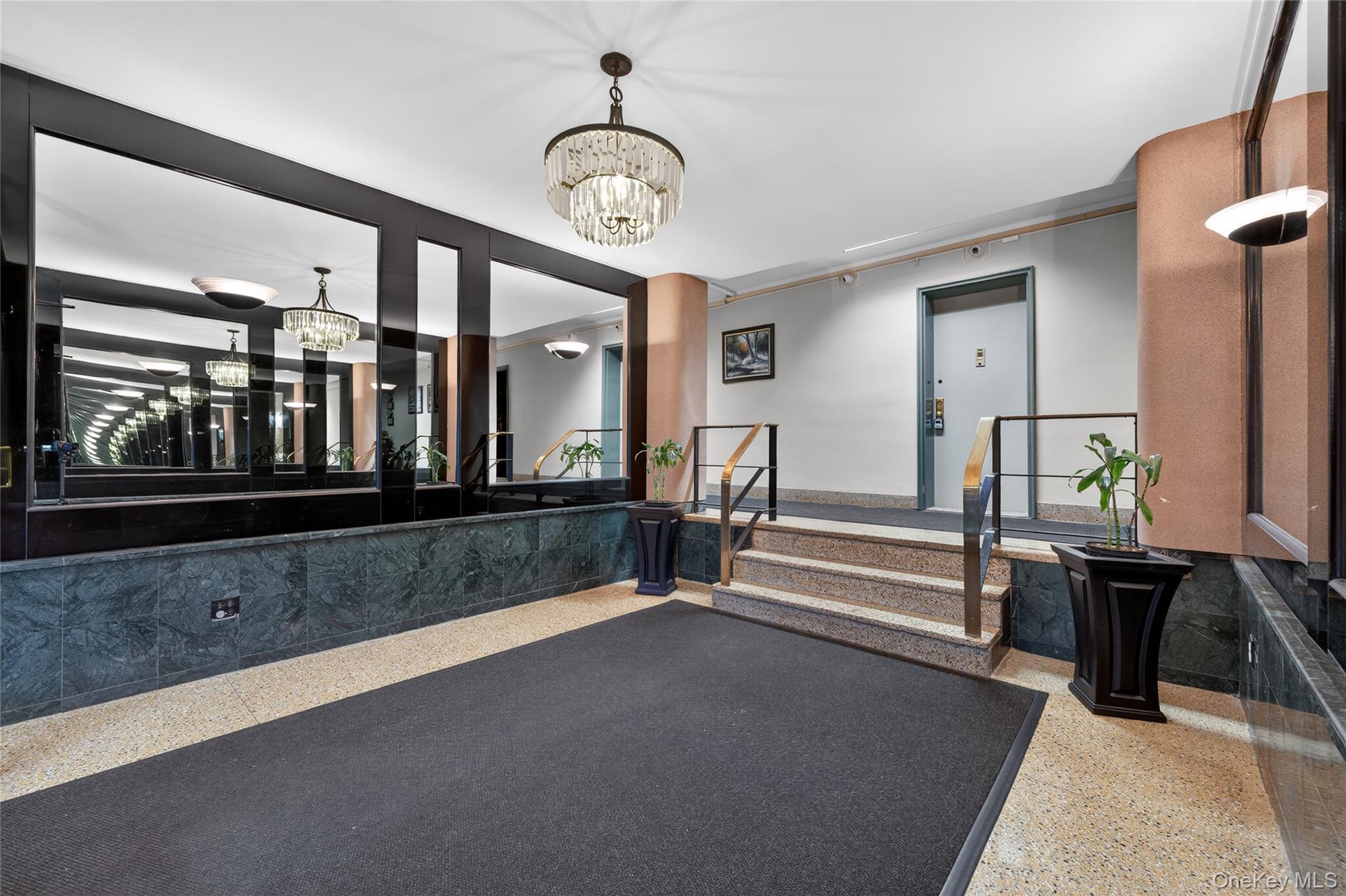 #10 photo, 66-92 Selfridge Street, Куинс ‖ Forest Hills , NY 11375