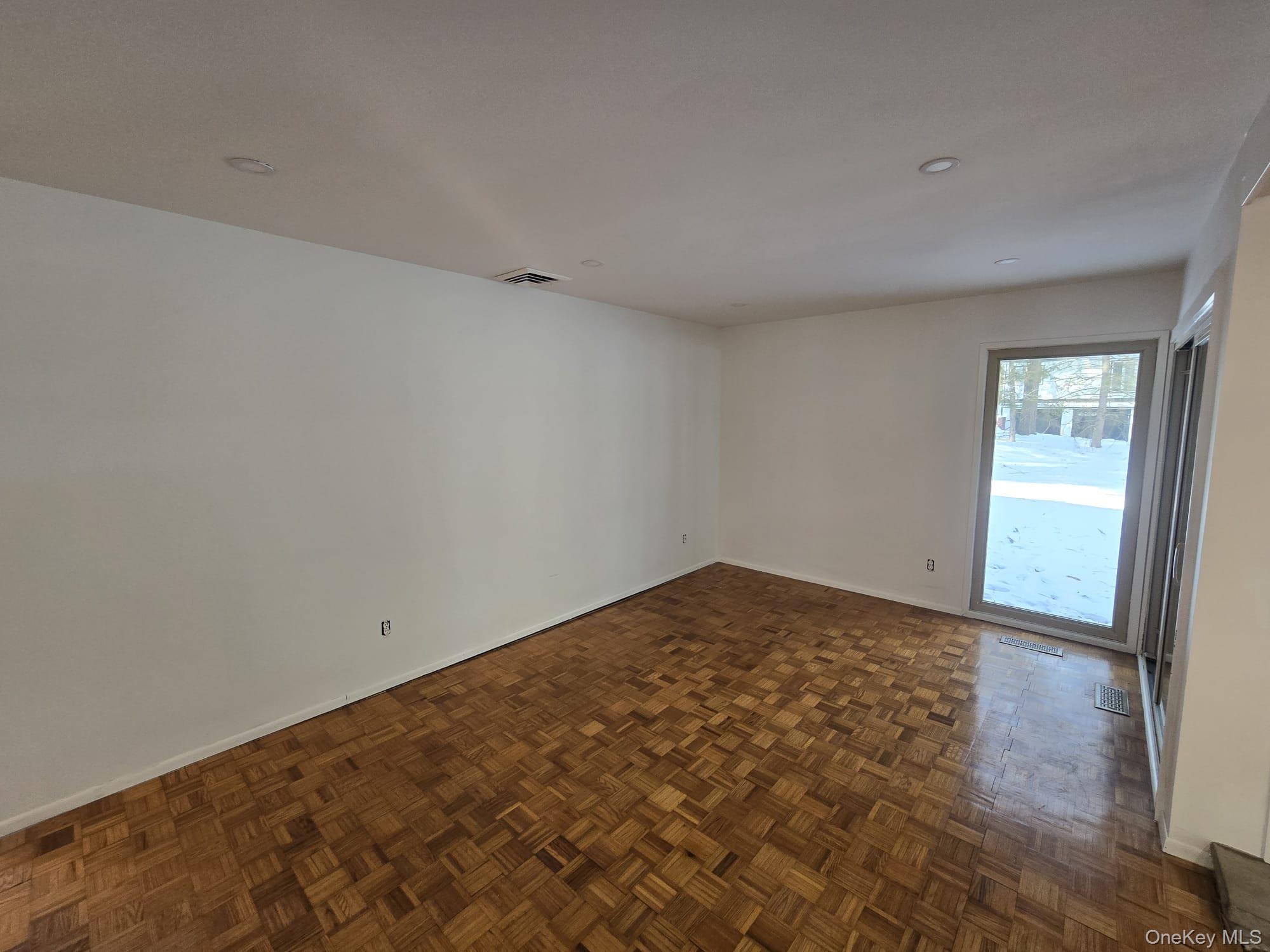 #3 photo, 10 Chestnut Drive, Pomona , NY 10970