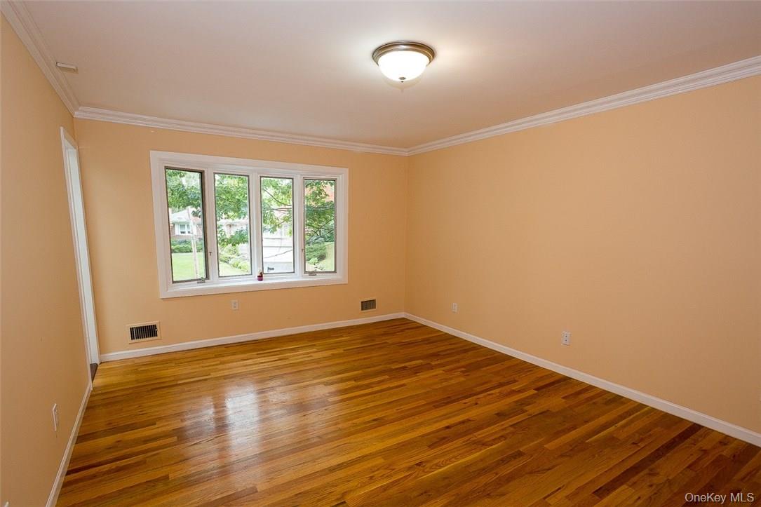 #12 photo, 49 Soulice Place, 纽约州 New Rochelle , NY 10804