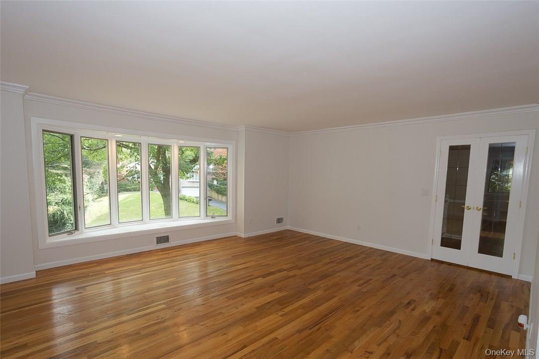 #6 photo, 49 Soulice Place, 纽约州 New Rochelle , NY 10804