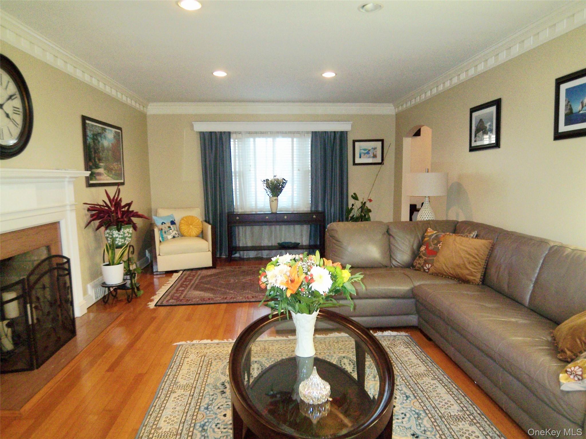 #16 photo, 40 Harding Parkway, Mount Vernon , NY 10552