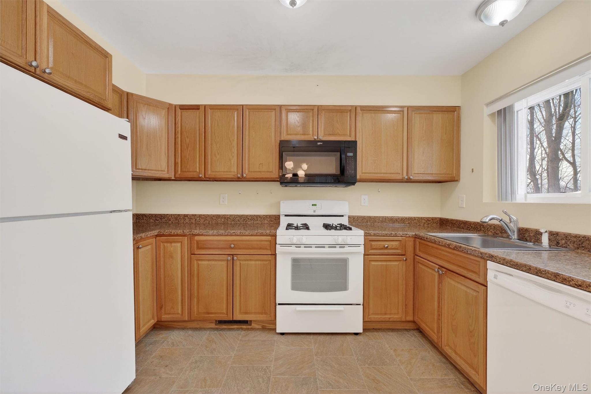 #19 photo, 9 Nicole Circle, Ossining , NY 10562