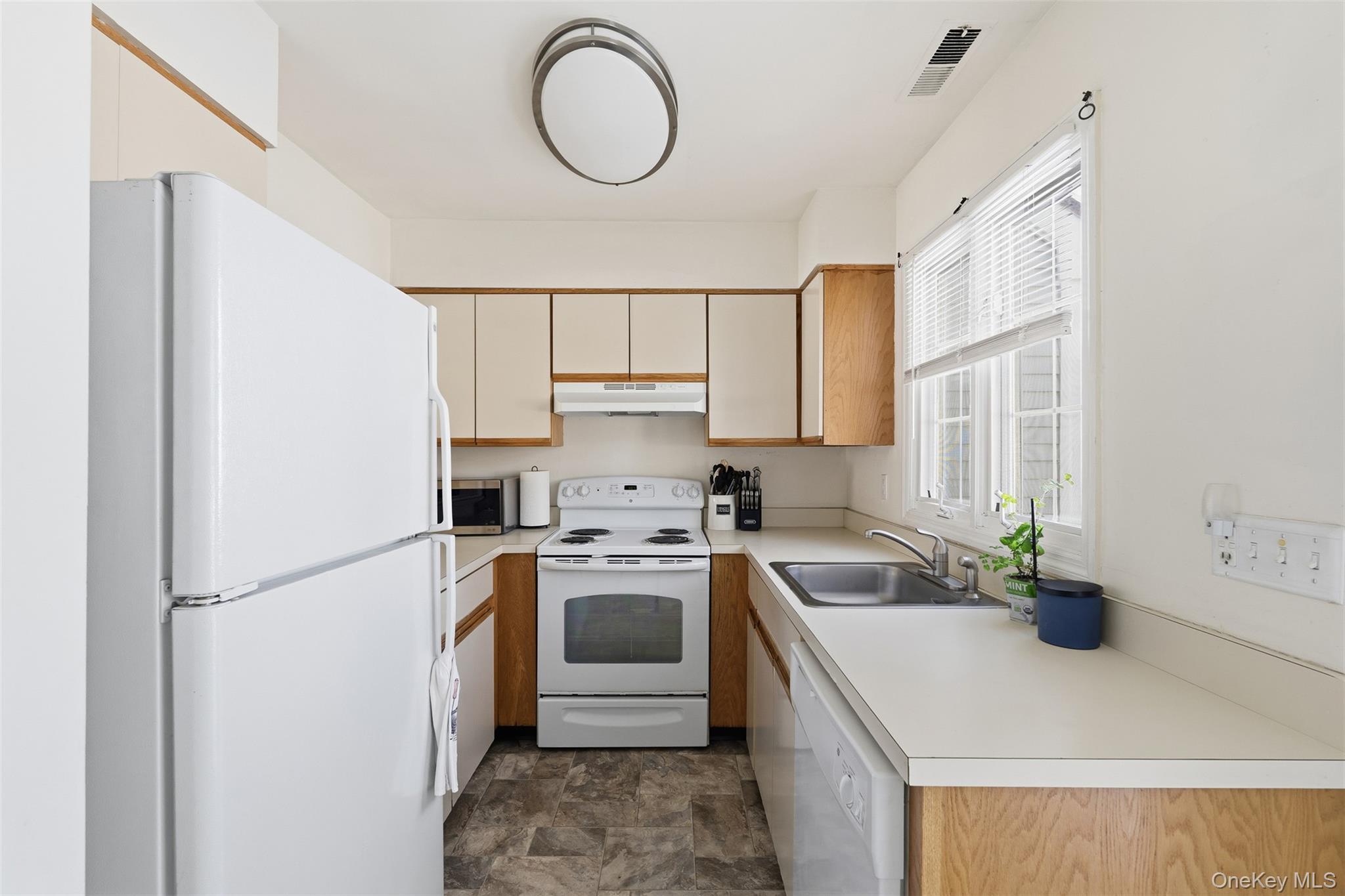 #7 photo, 708 Chestnut Drive, Carmel , NY 10512