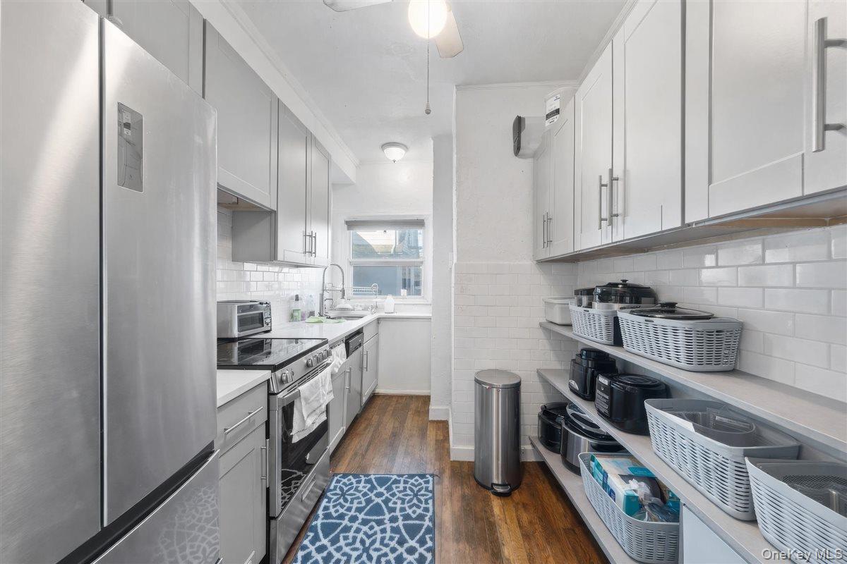 #3 photo, 243 Summit Avenue, Mount Vernon , NY 10552