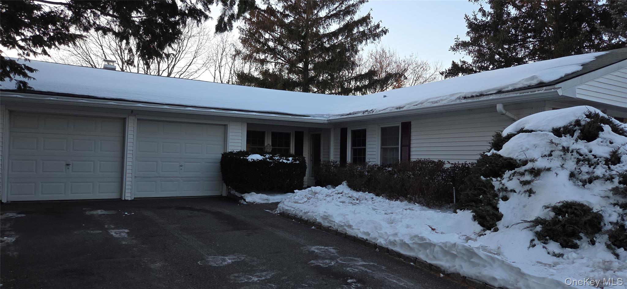 #3 photo, 8 Royalston Lane, South Setauket , NY 11720