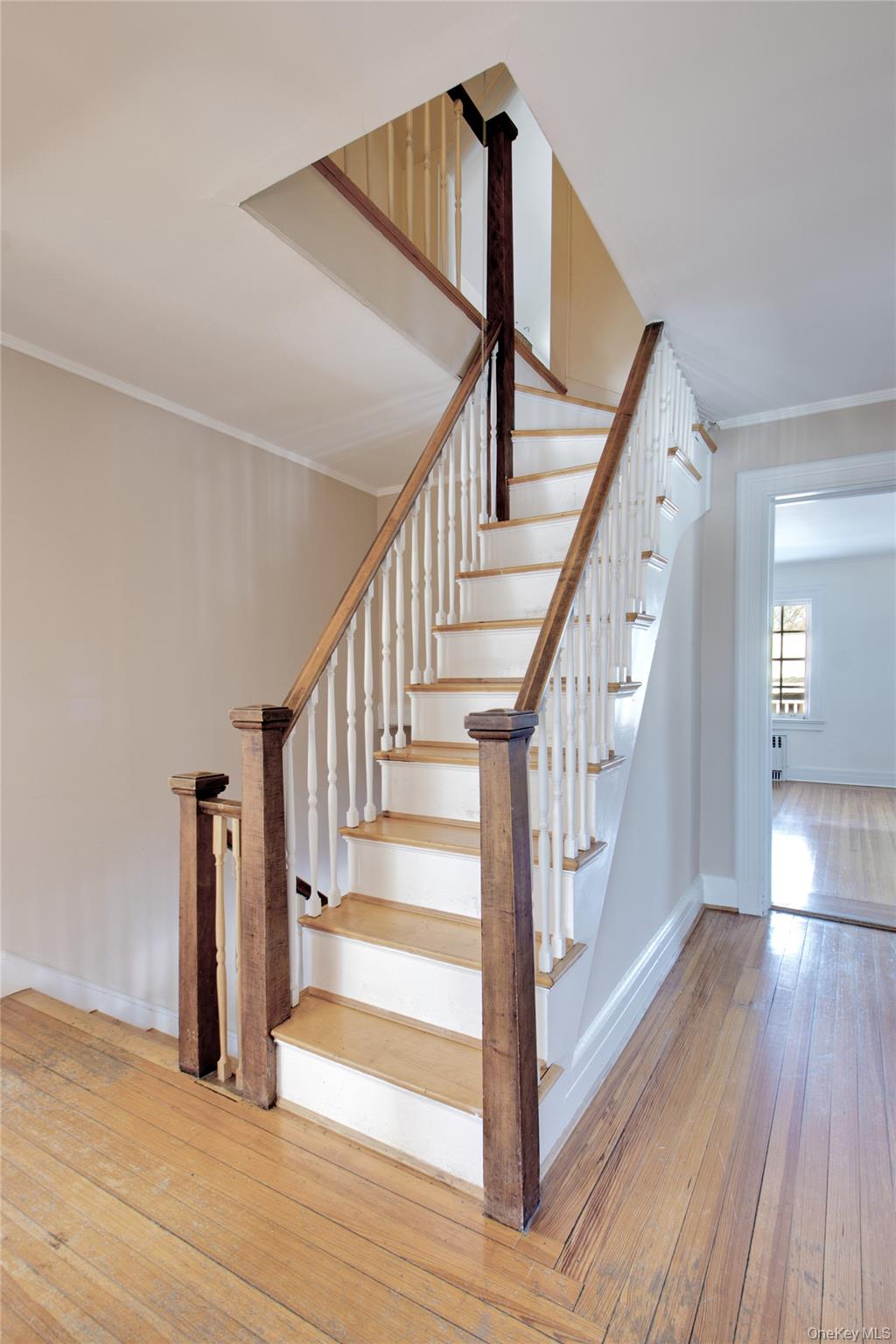 #10 photo, 6 Emmet Place, Garden City , NY 11530