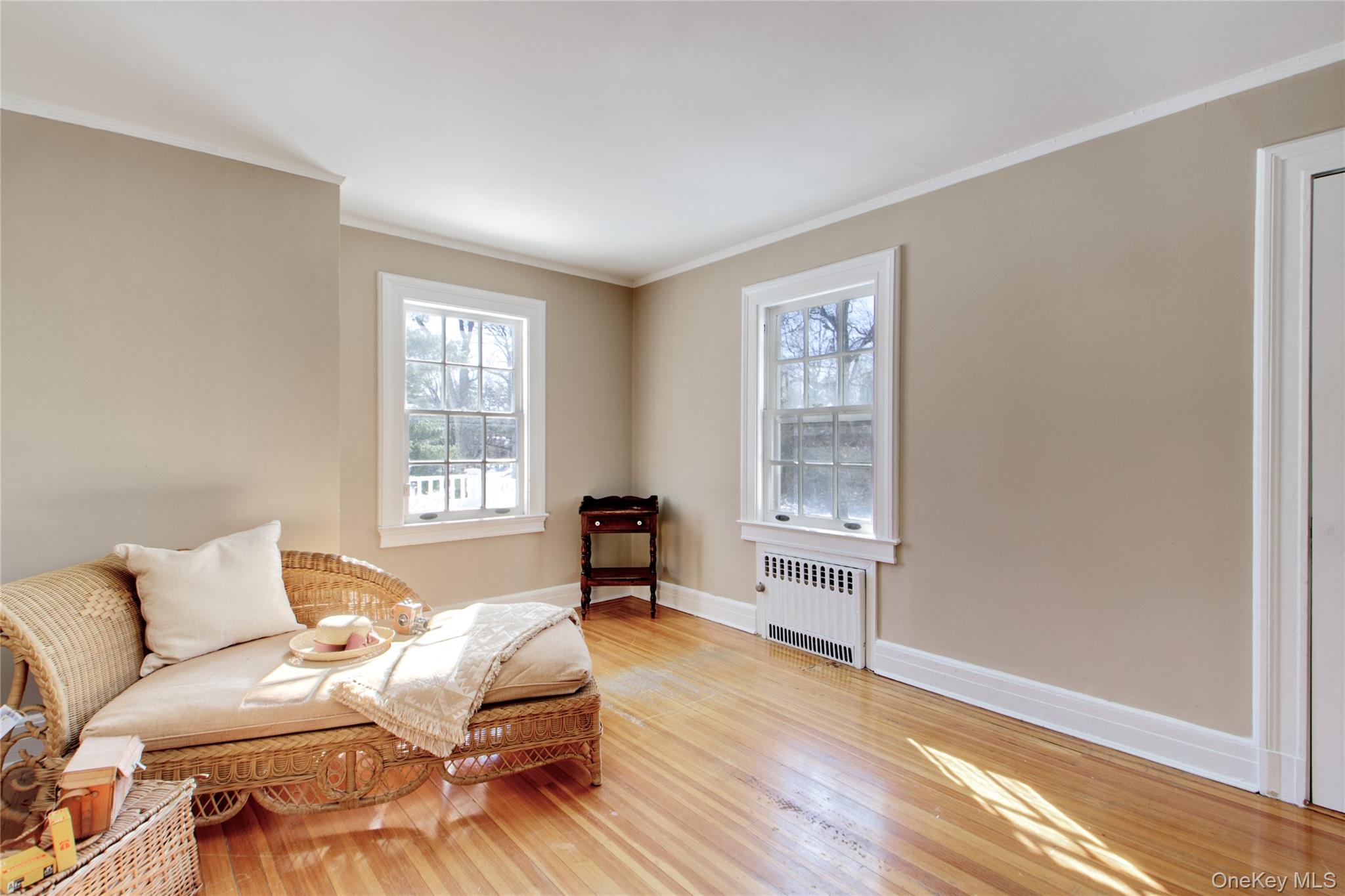 #16 photo, 6 Emmet Place, Garden City , NY 11530