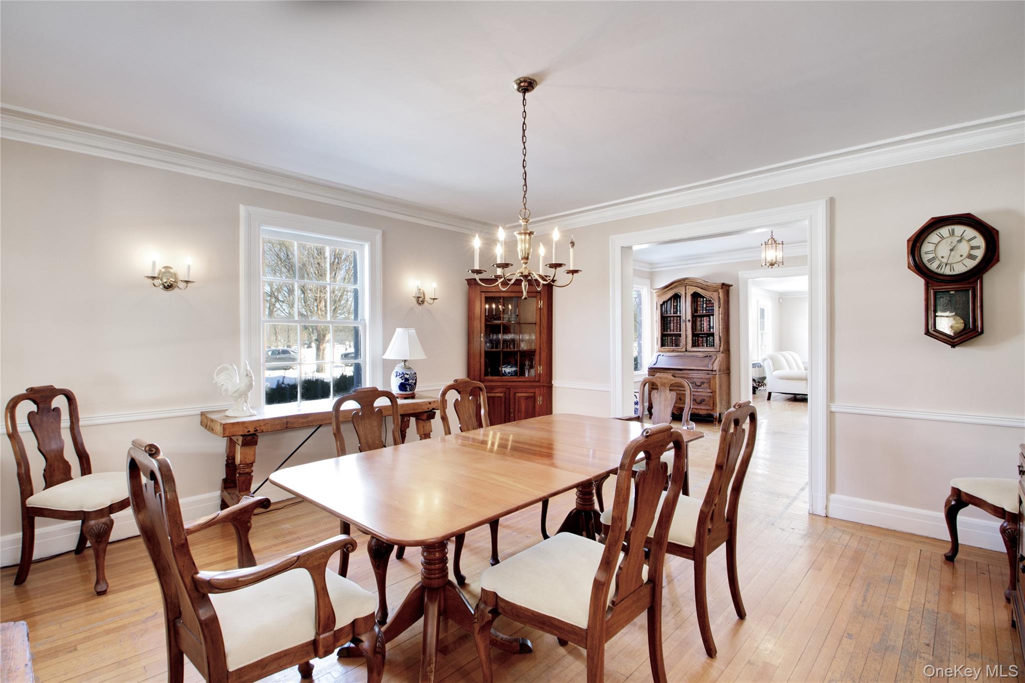 #8 photo, 6 Emmet Place, Garden City , NY 11530