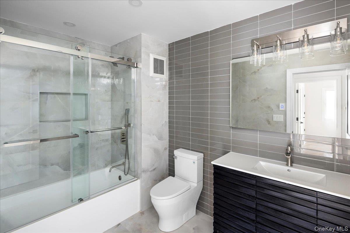 #17 photo, 949 Midway, Woodmere , NY 11598