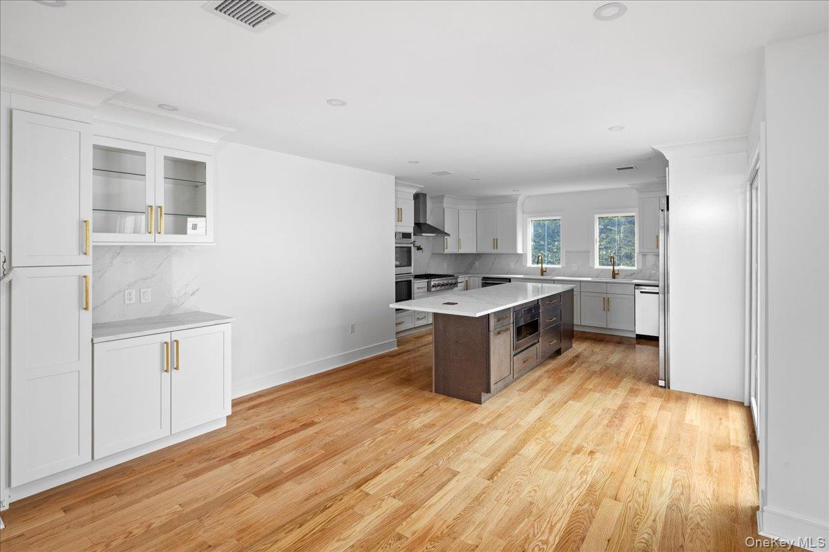 #9 photo, 949 Midway, Woodmere , NY 11598