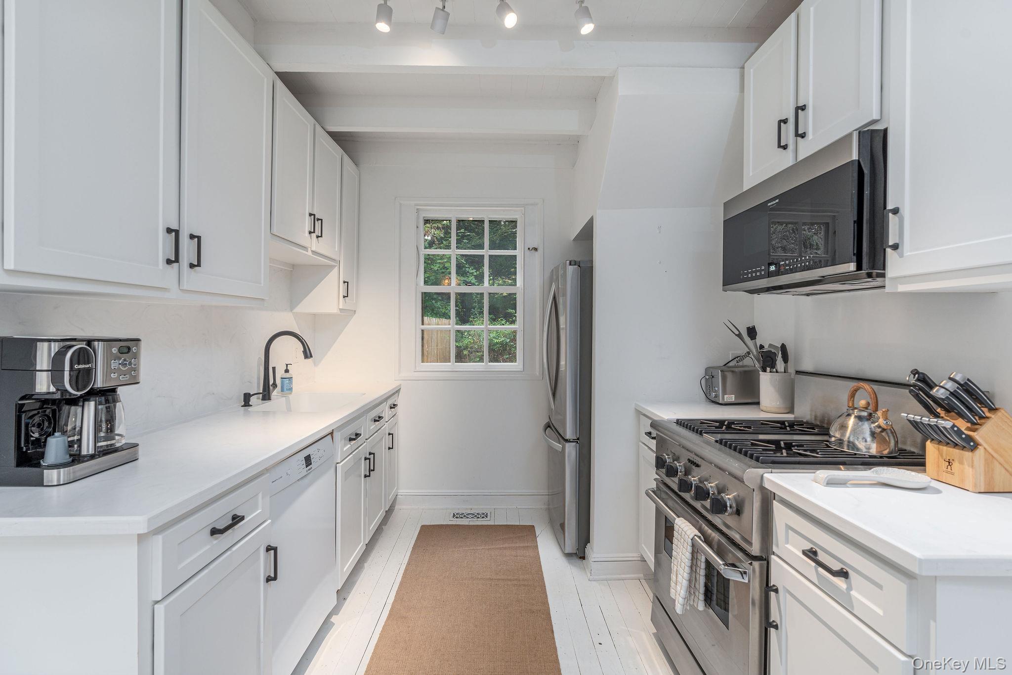 #11 photo, 3075 Lighthouse Road, Southold , NY 11971