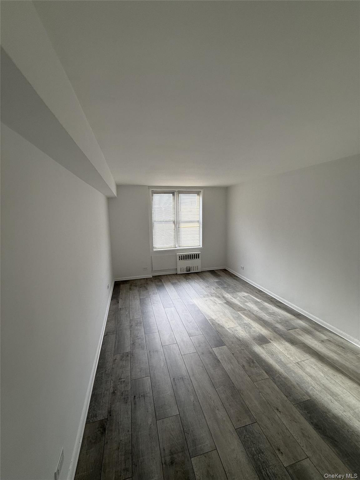 #8 photo, 83-30 Vietor Avenue, Elmhurst , NY 11373