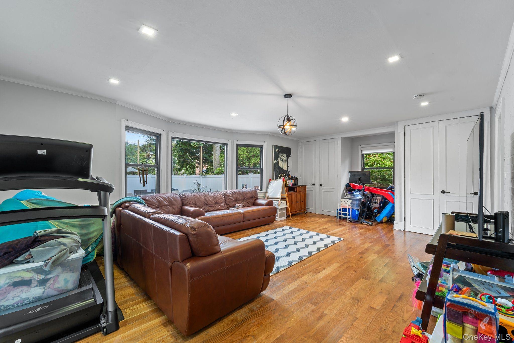 #4 photo, 11 Brook Lane, ग्रेट नेक Great Neck , NY 11023