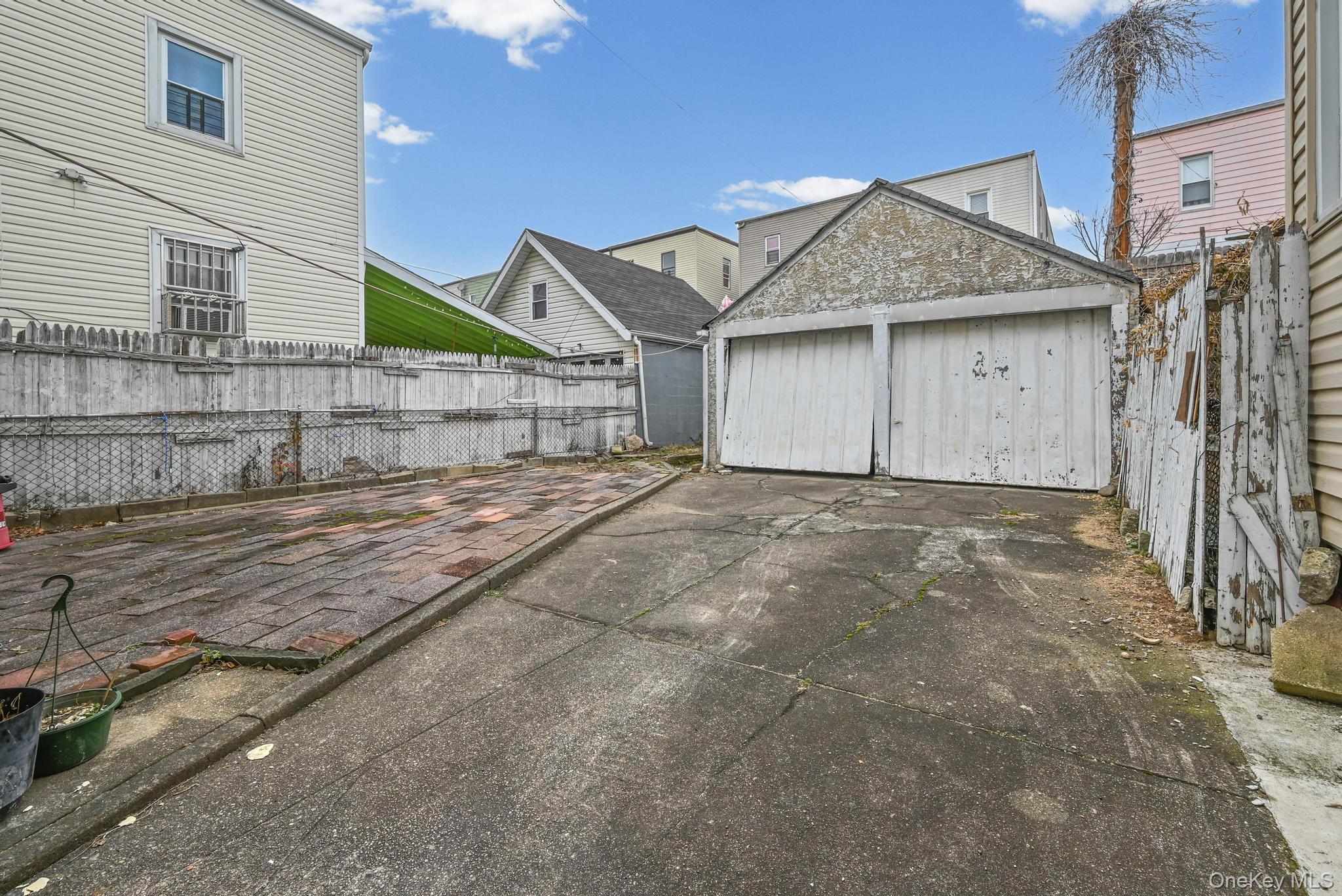 #3 photo, 90-21 184th Place, Hollis , NY 11423