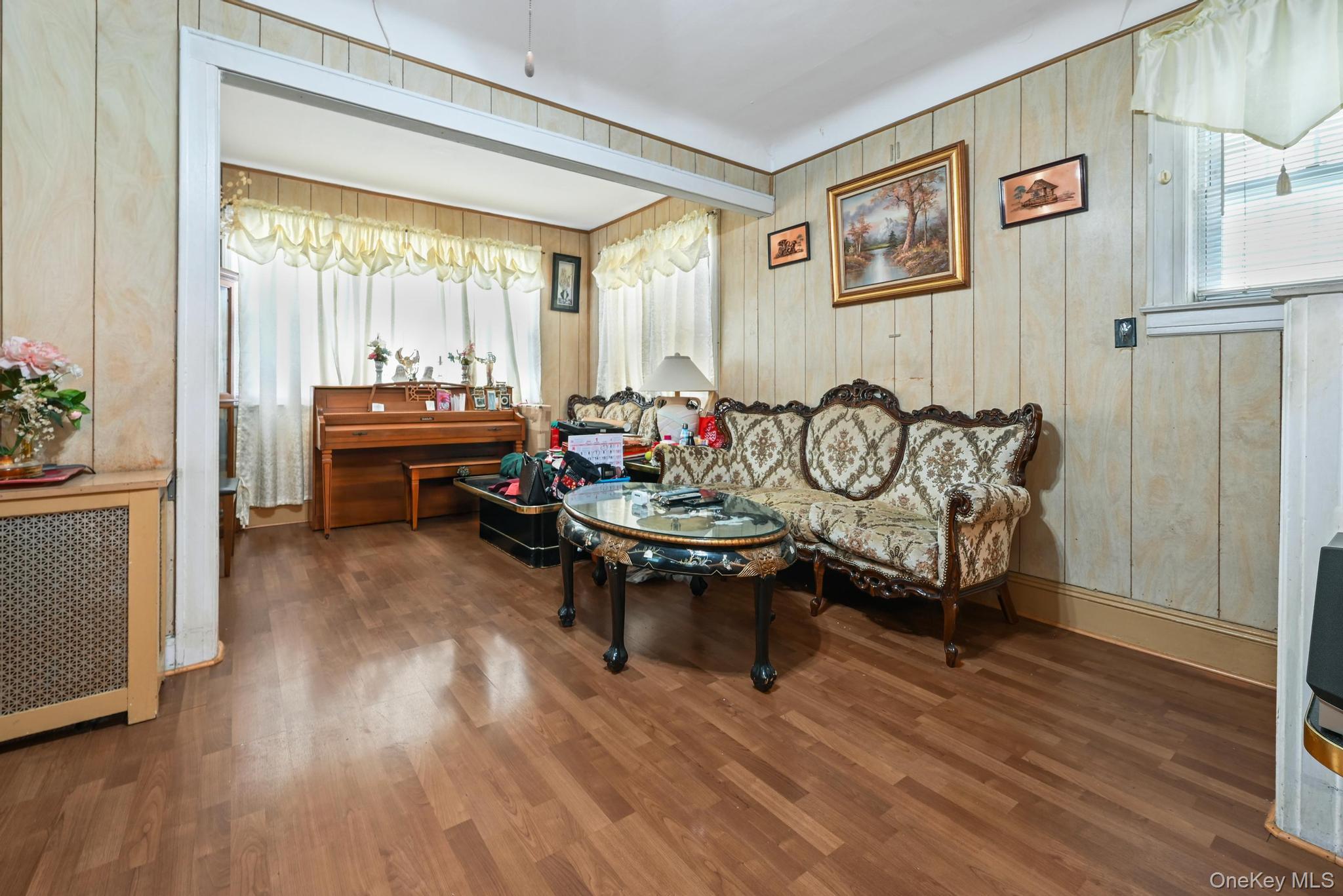 #4 photo, 90-21 184th Place, Hollis , NY 11423