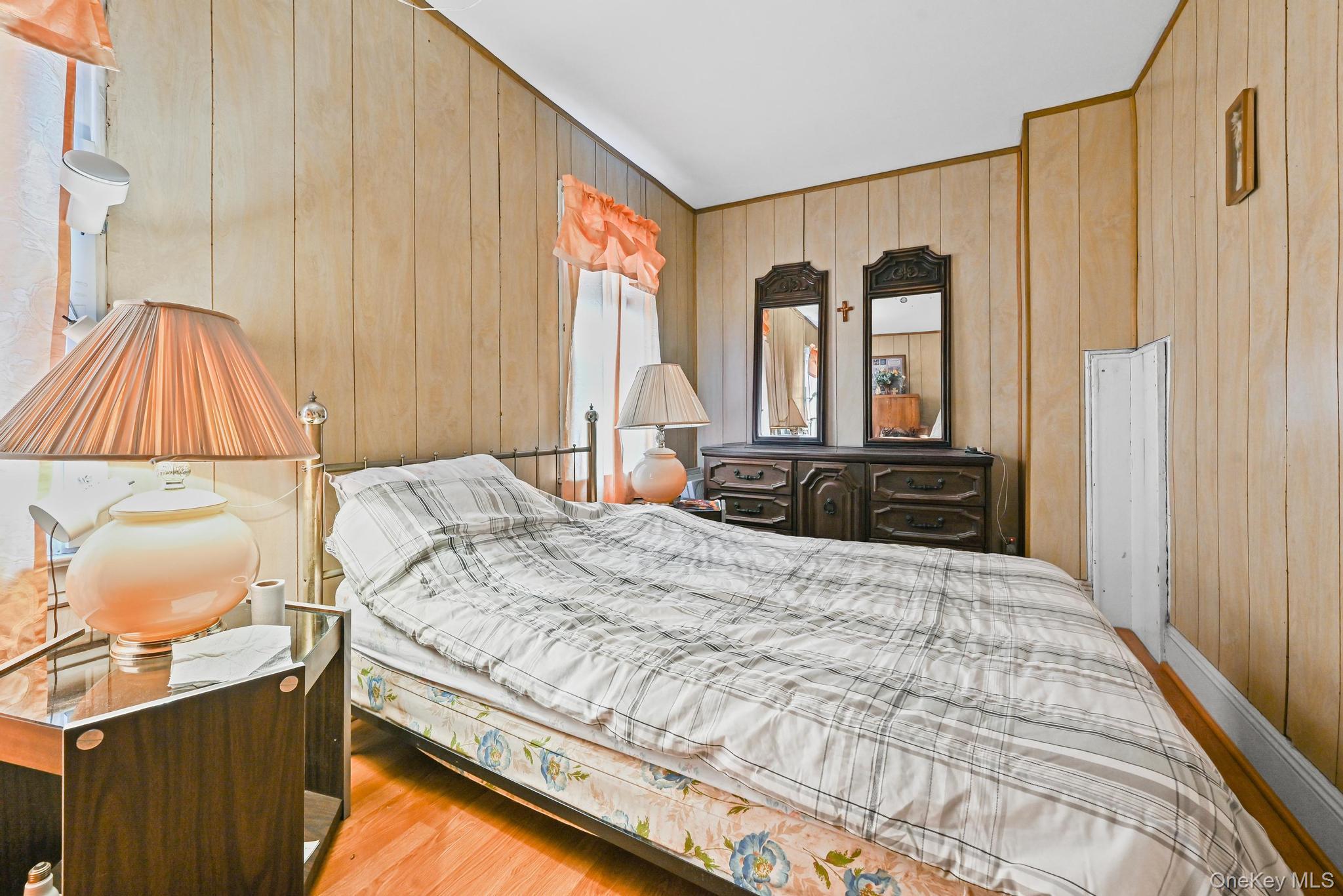 #7 photo, 90-21 184th Place, Hollis , NY 11423