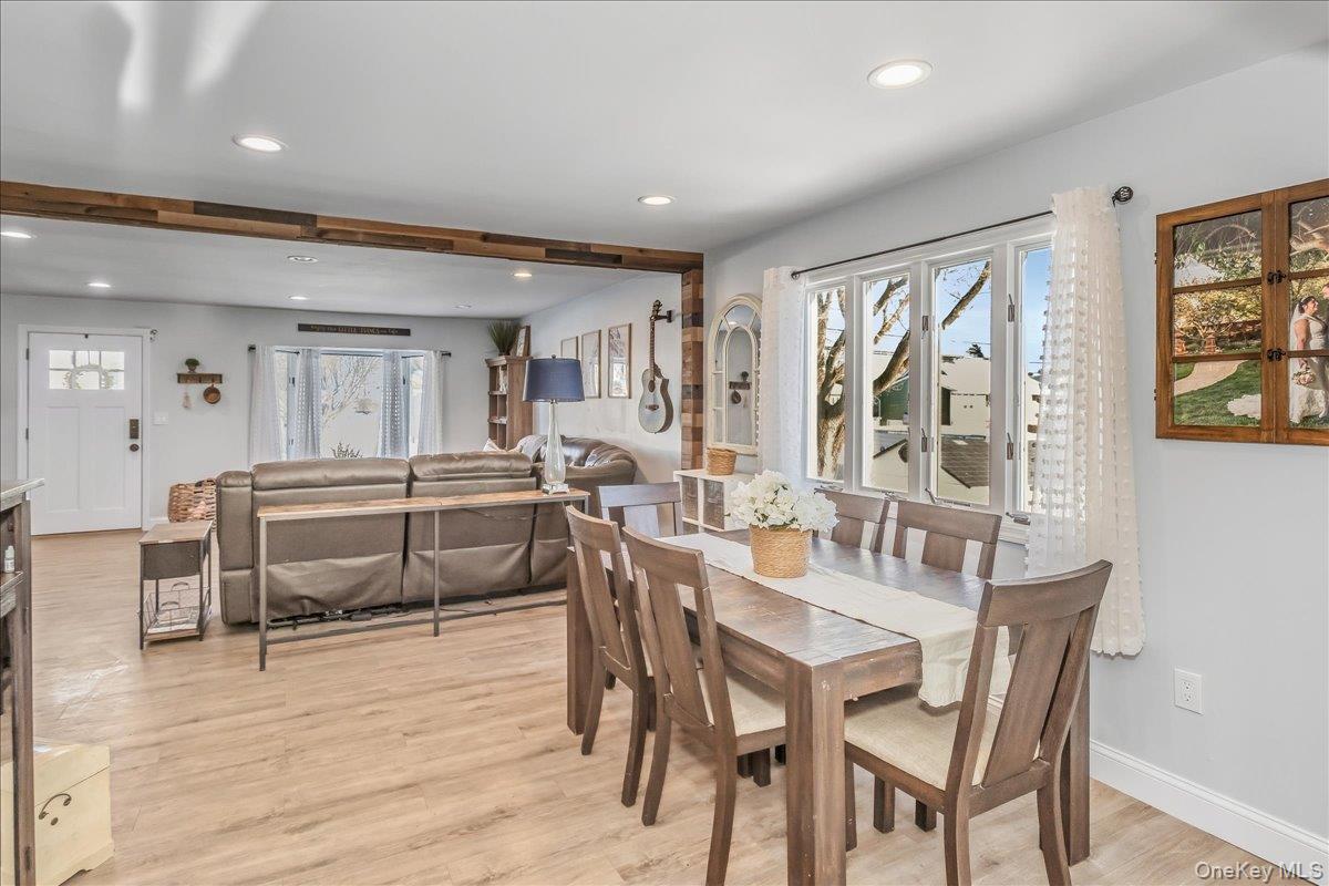 #7 photo, 815 S 4th Street, Lindenhurst , NY 11757