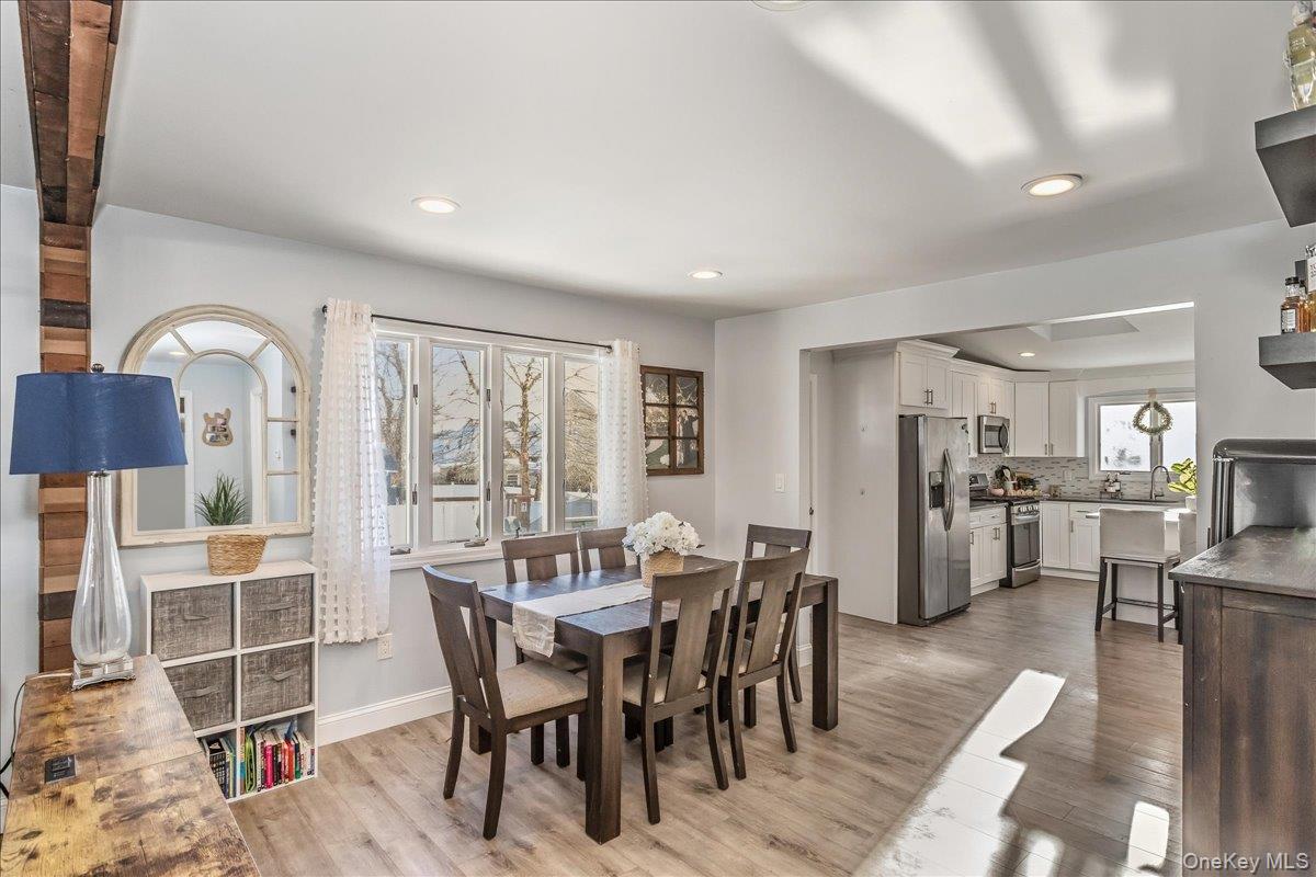 #8 photo, 815 S 4th Street, Lindenhurst , NY 11757